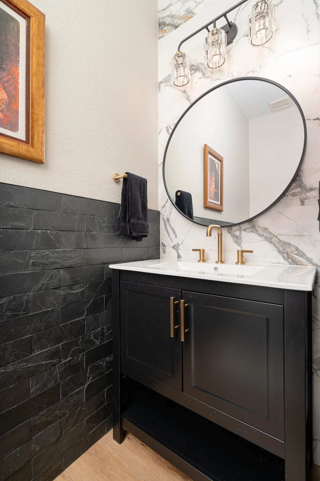 33_Powder Room 1.jpg
