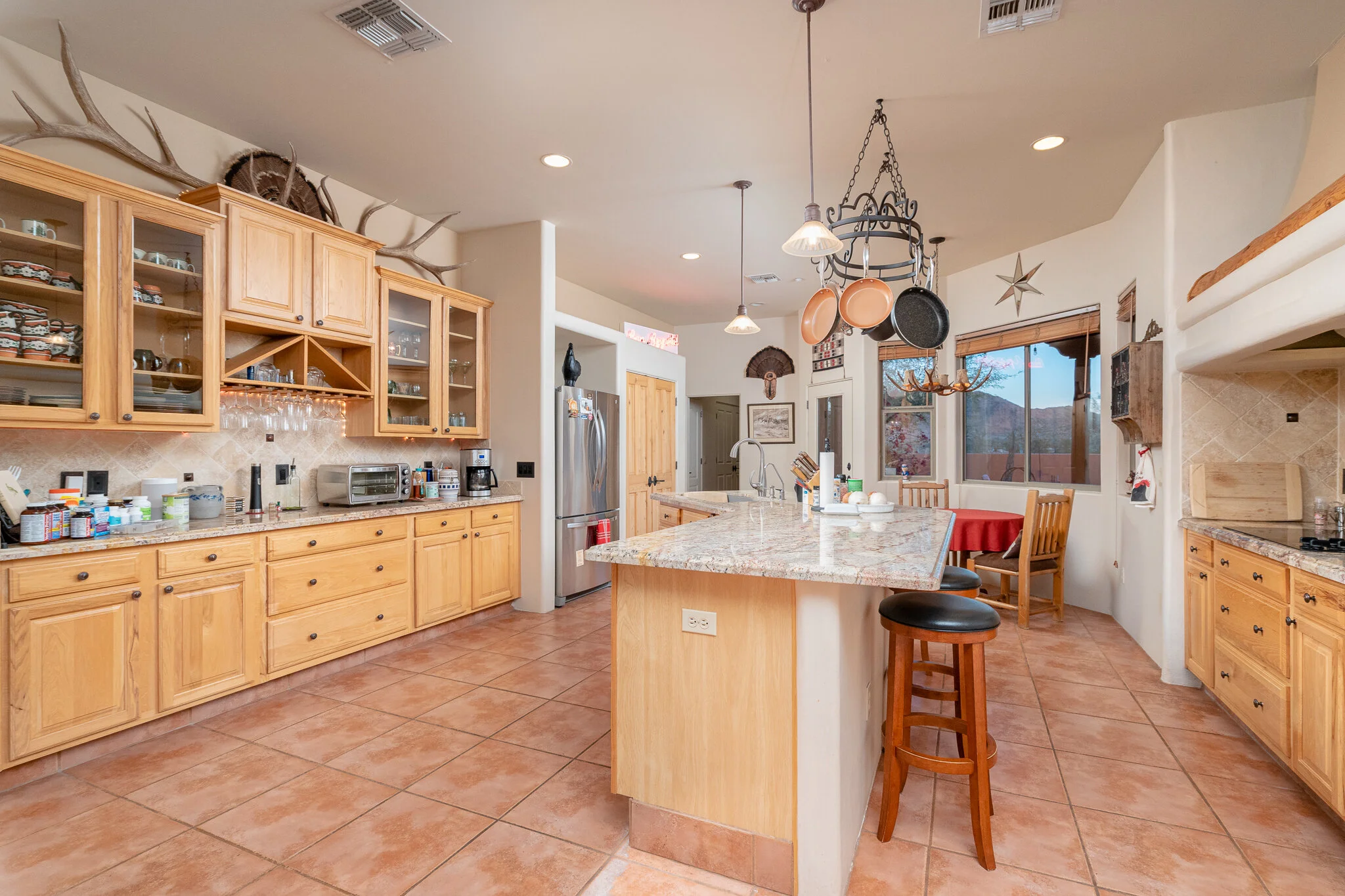 09_Kitchen_01.jpg