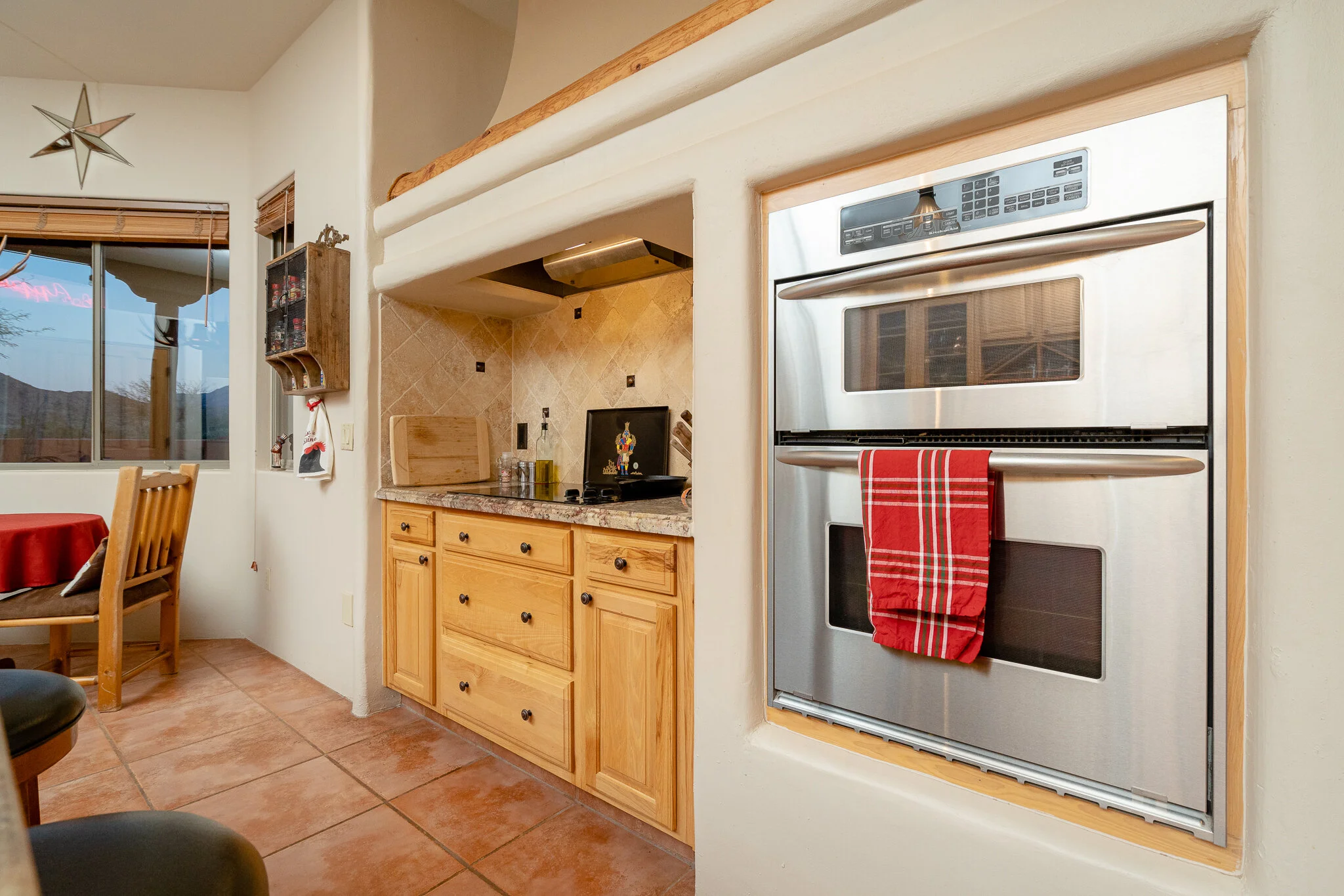 10_Kitchen_02.jpg