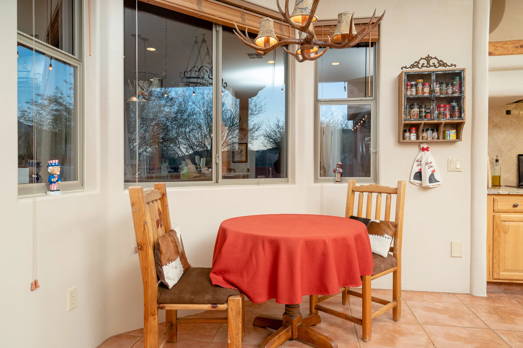11_Kitchen_03.jpg