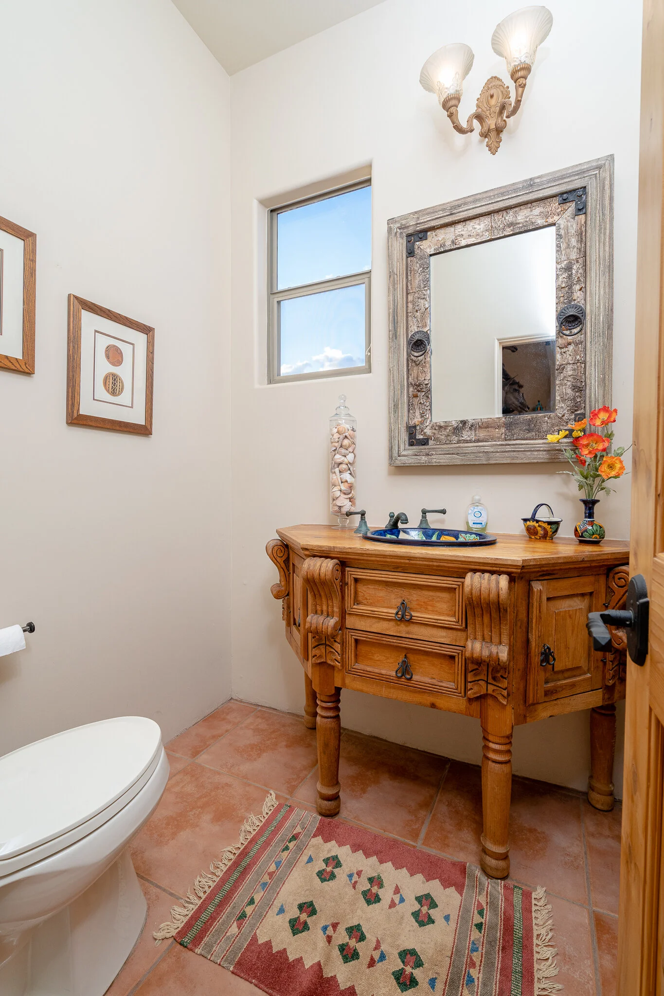 26_Powder-Room_01.jpg