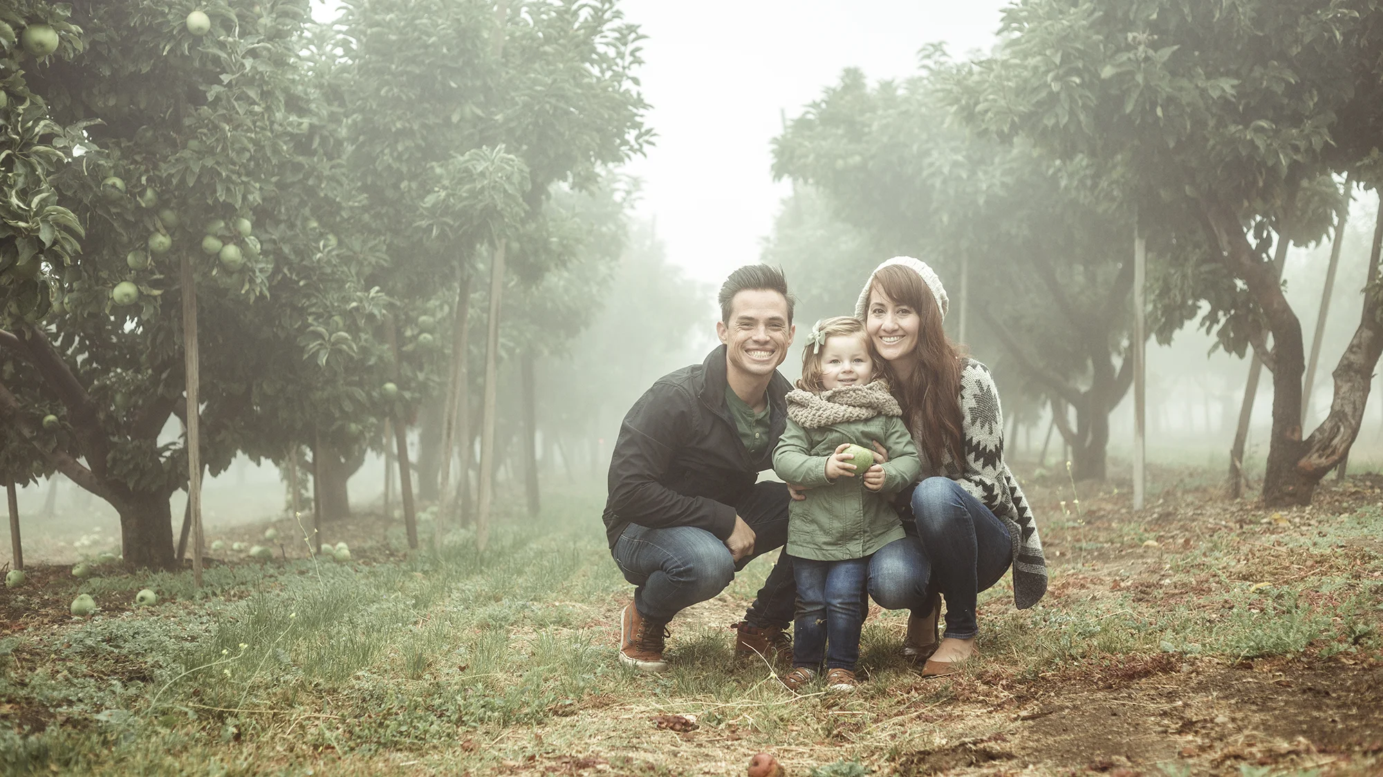 Apple Picking - Riley Los Rios Oak Glen-6.jpg