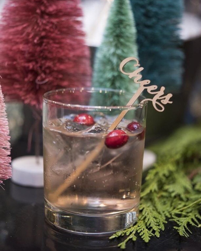 What is your favorite holiday cocktail? Send me some recommendations! 

This looks so festive! This was from @agoodaffair a few years ago and I still love how a simple &ldquo;cheers&quot; stir stick makes this cocktail extra fancy!