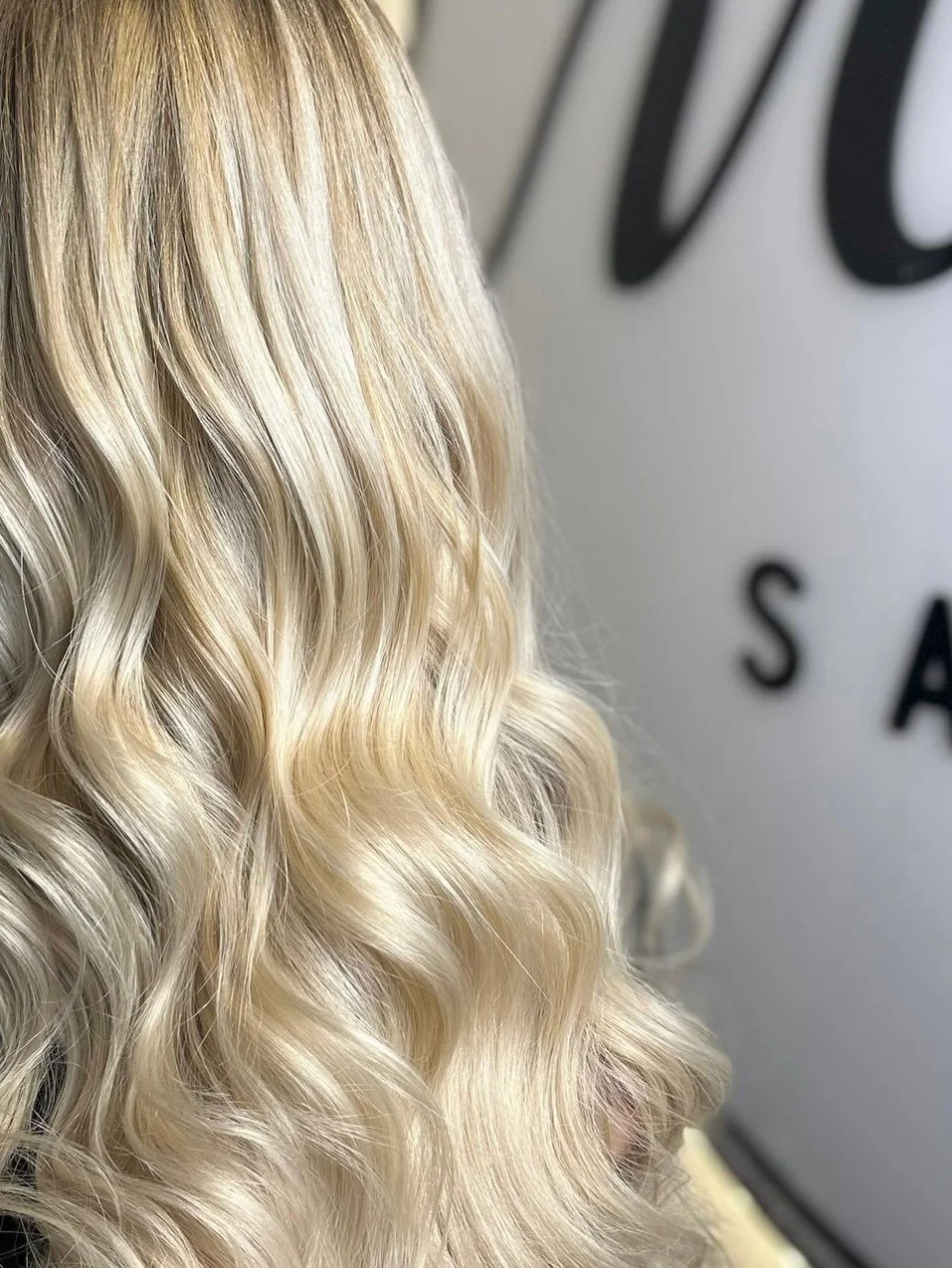 luonnollista vaaleaa raidoilla = 2026 🫶🏼

// Cecilia

#blondehighlights #salonroce #rocehairskinandbeauty