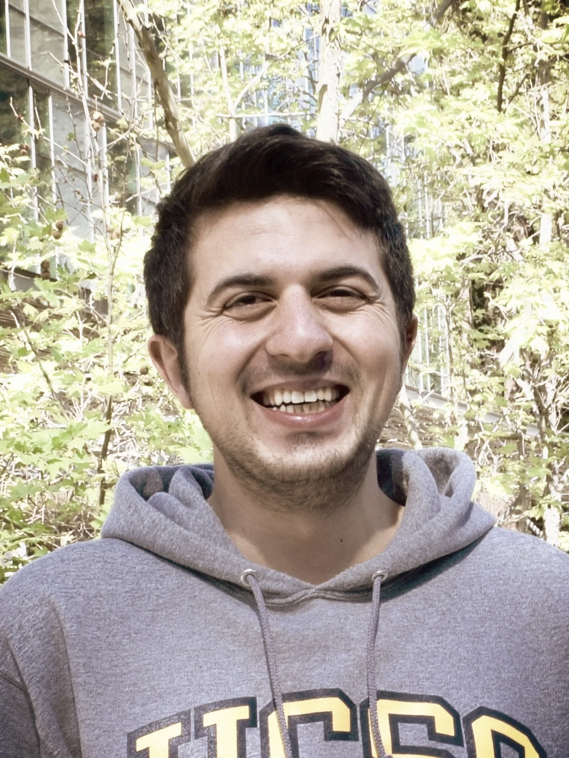 Mustafa Mutlu (Elect. & Comp. Eng.) Mustafa received his B.S. in Electrical Engineering (2014) from Hacettepe University, Turkey and his MSc. degree in Electrical & Computer Engineering from UCSC (2019) . He worked for 3 years as an optics and network engineer before starting his graduate studies and joining Prof. Yanik’s NanoEngineering Research Group. His research interests are phononic crystals, microfabrication and instrumentation of BioMEMS devices, microfluidic systems, and their integration and applications. He is currently pursuing his PhD degree at UCSC Electrical & Computer Engineering Department .