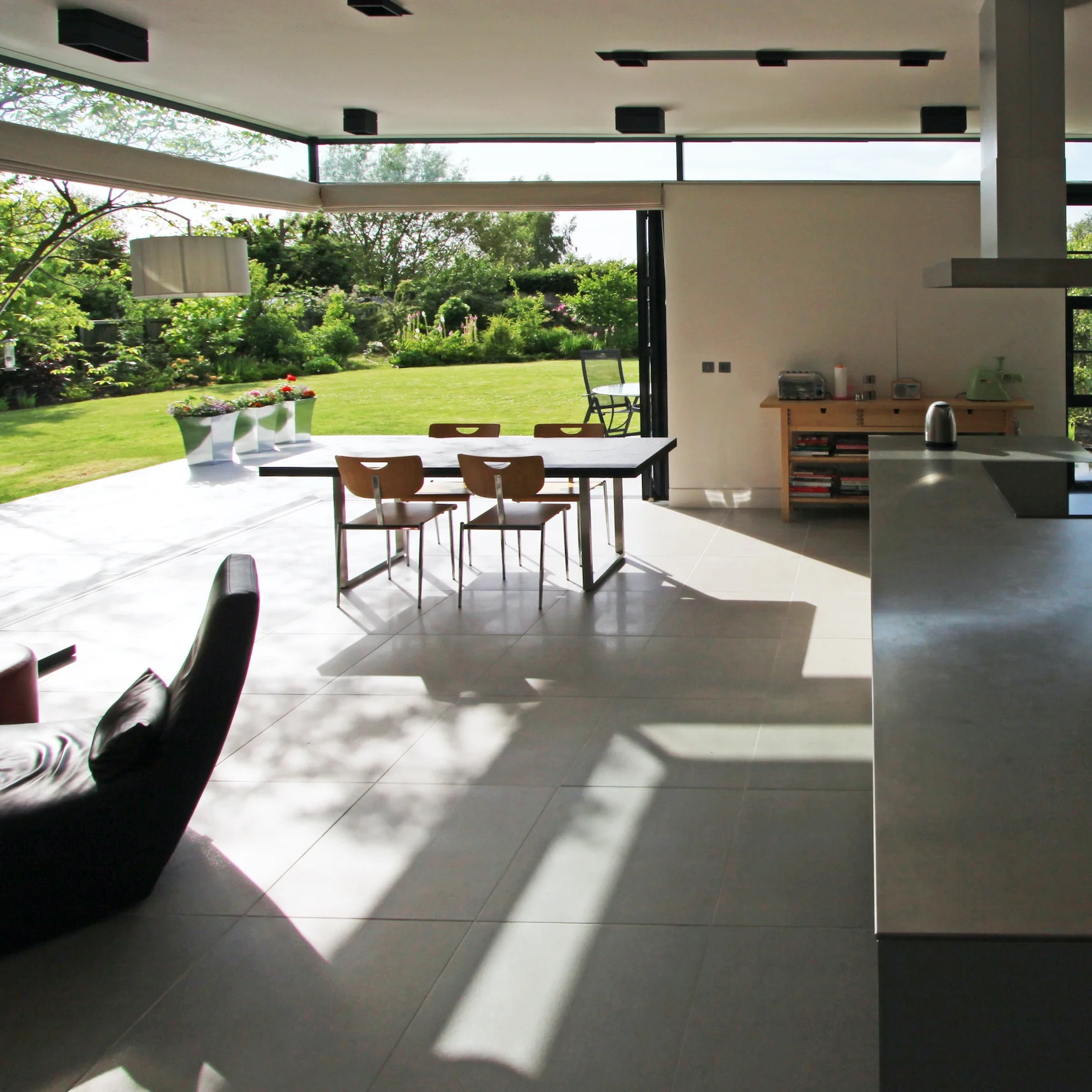 corner glazing.jpg