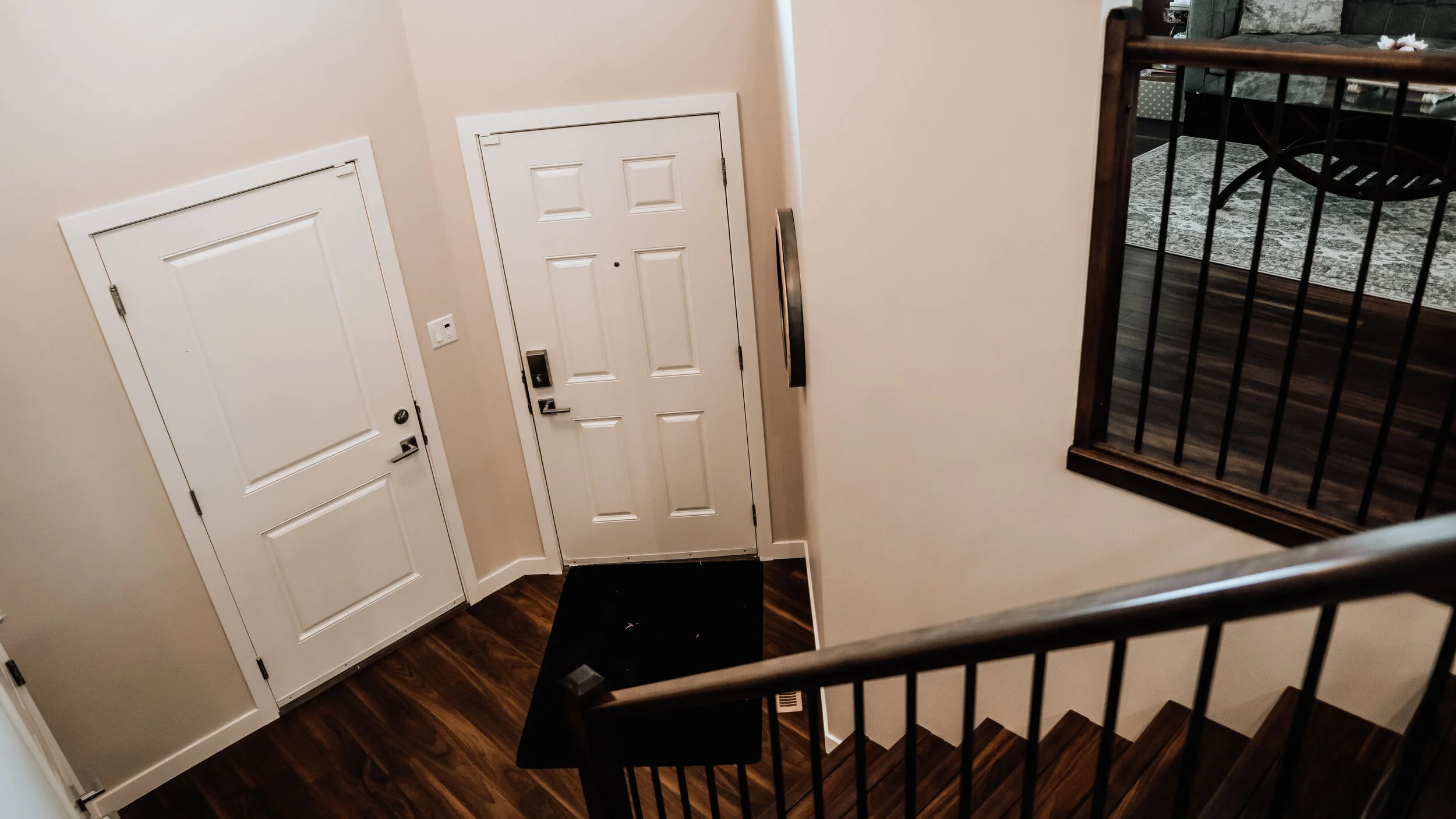 ENTRANCE.jpg