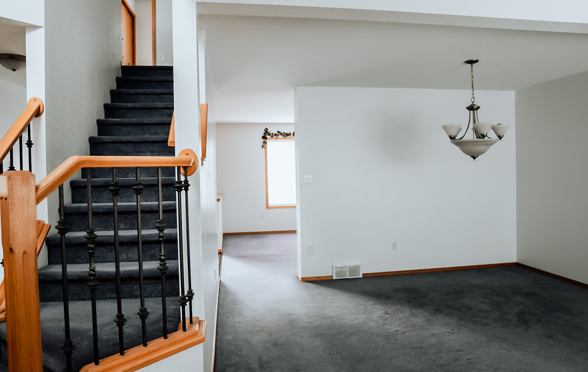 2. StairCaseLivingroom.jpg