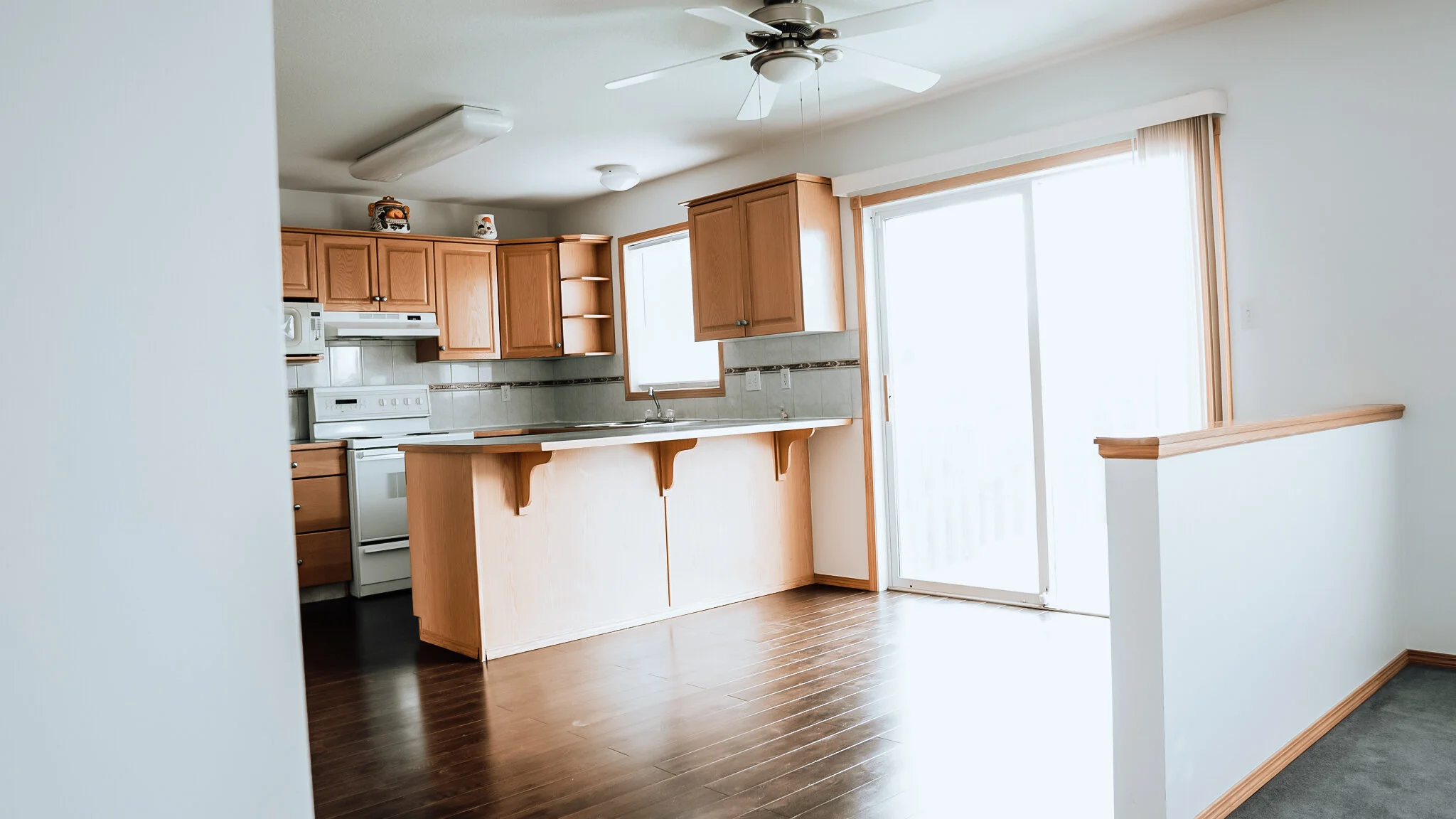 4. kitchen3.jpg