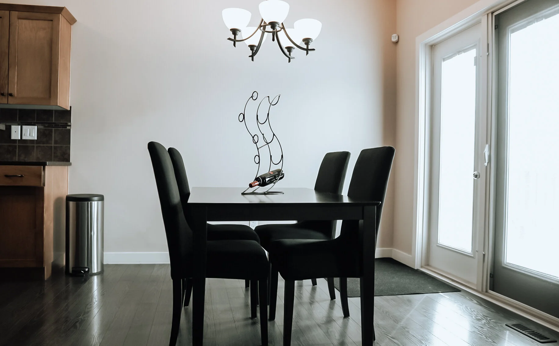 KITCHENTABLE copy.jpg