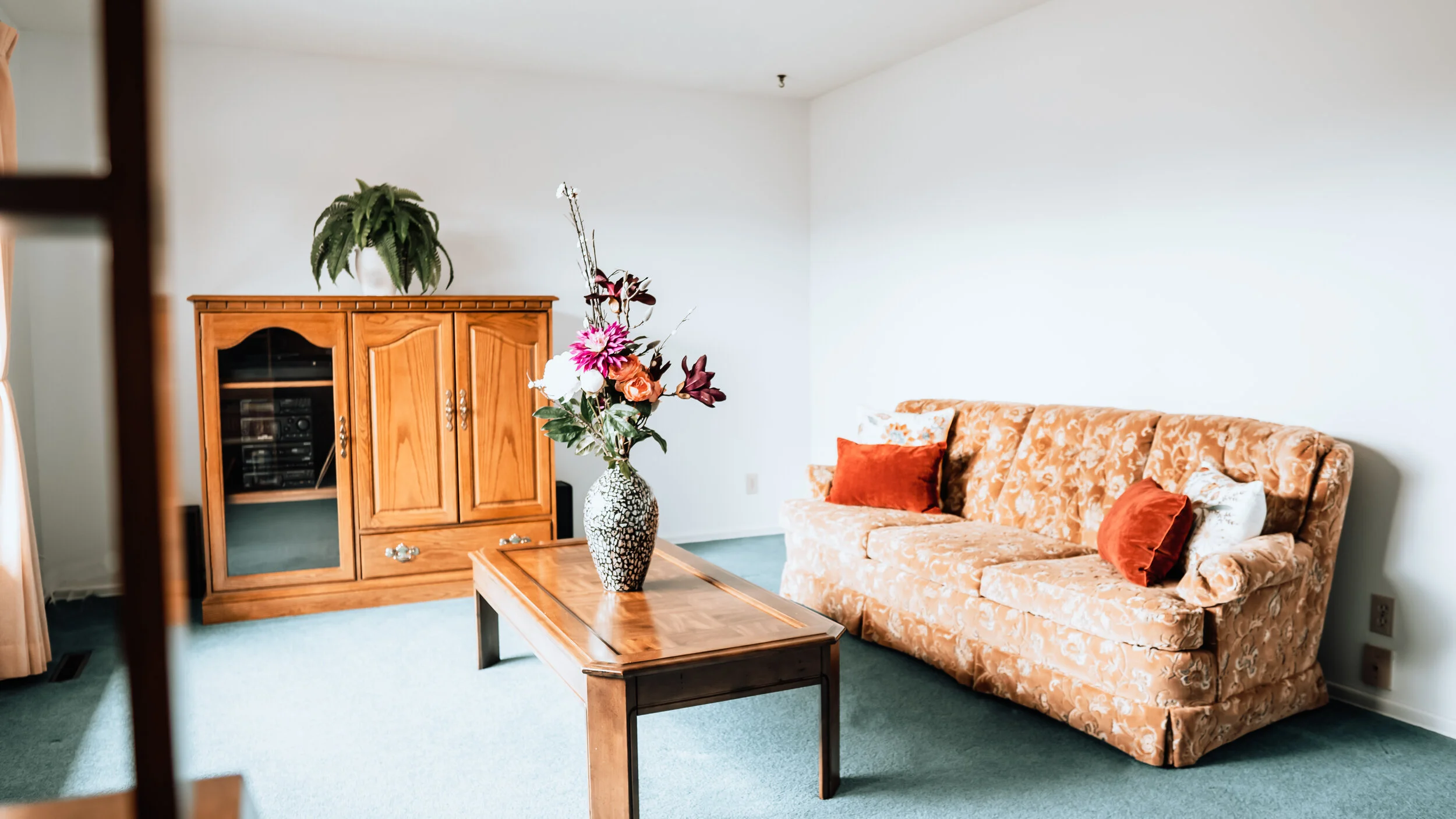 main livingroom.jpg