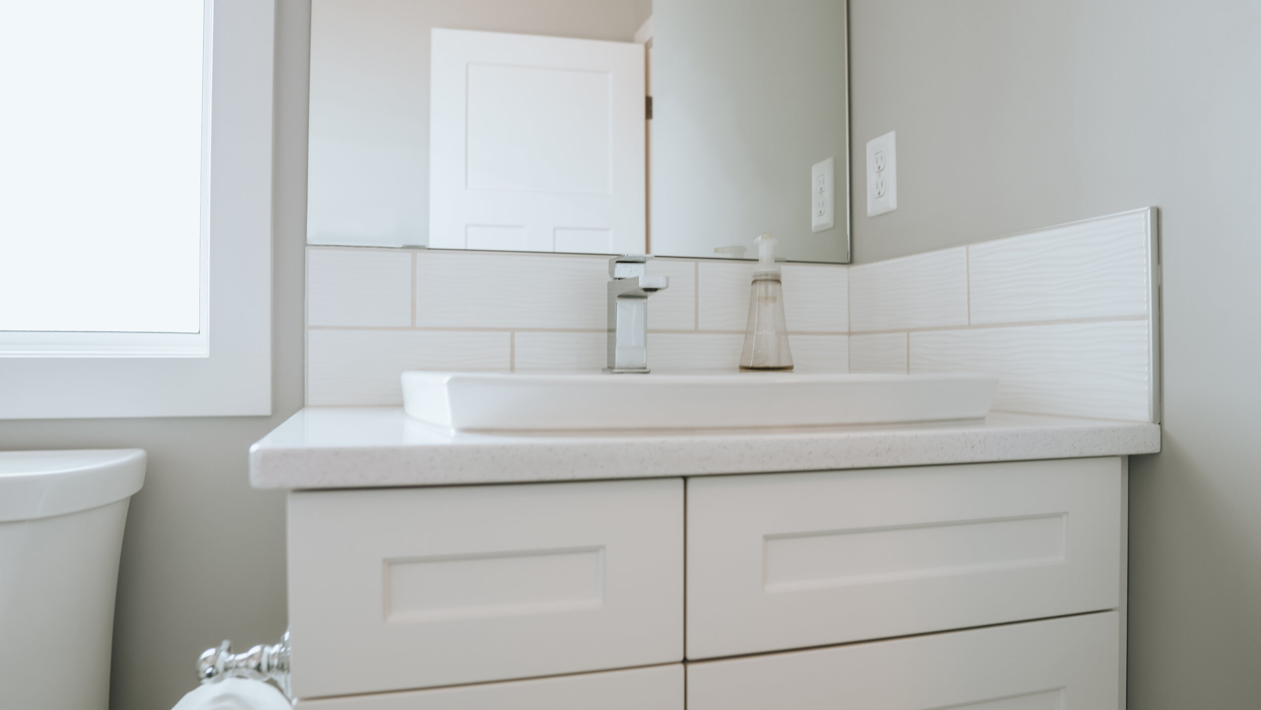 BATHROOM SECOND.jpg