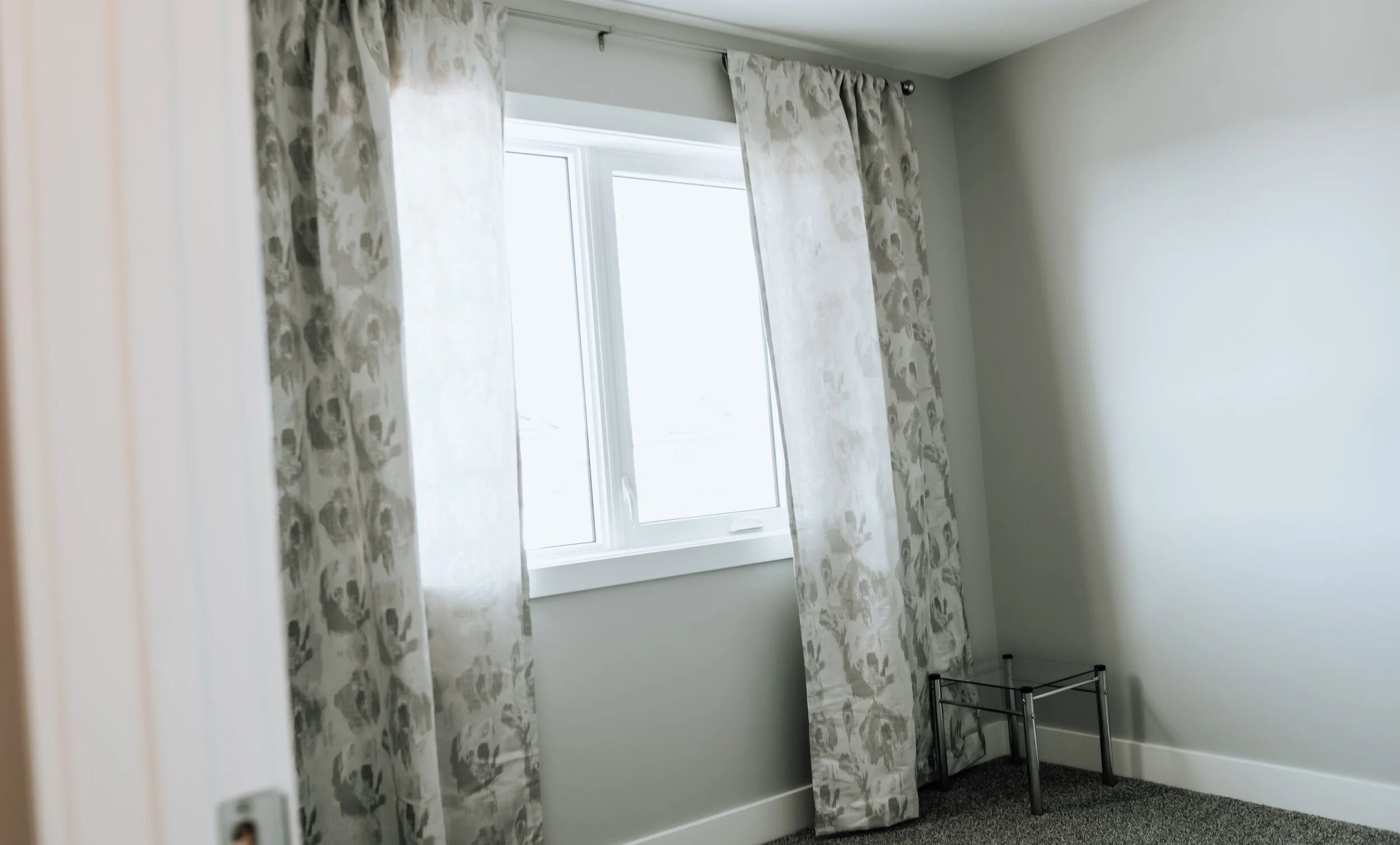 BEDROOM SECOND.jpg