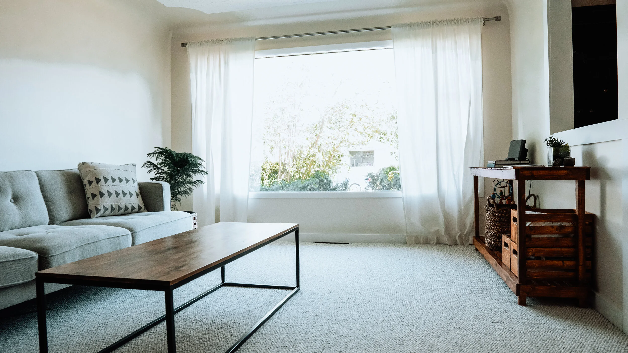 livingroom2.jpg