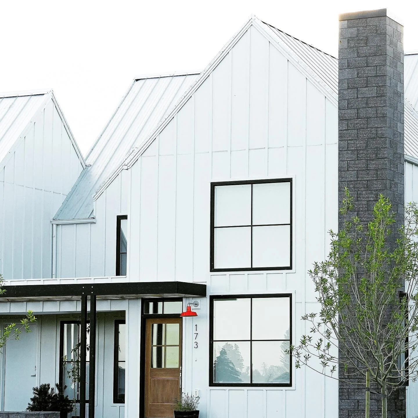 FARM HOUSE 
.
.
.
.
.
#homedecor #home #lethbridgerealestate #modern #realtor #realtorlife #livingroomdecor #whitefarmhouse #whitefarmhousedecor #whitefarmhousestyle #modernfarmhouse #farmhousedecor #farmhousestyling #newhomebuild #houseofinsta