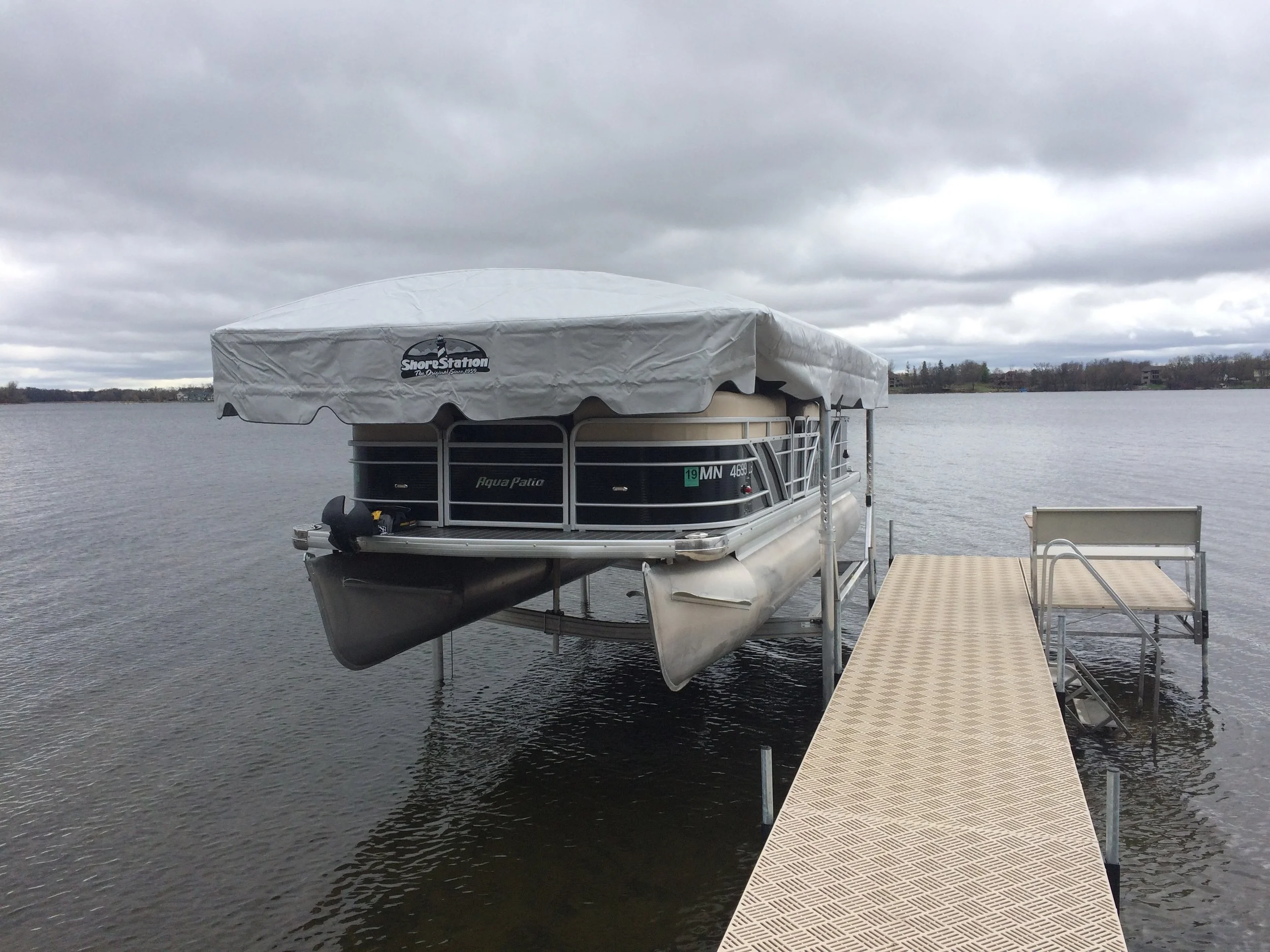 MN Docks & Boat Lifts 10,000 DOCKS