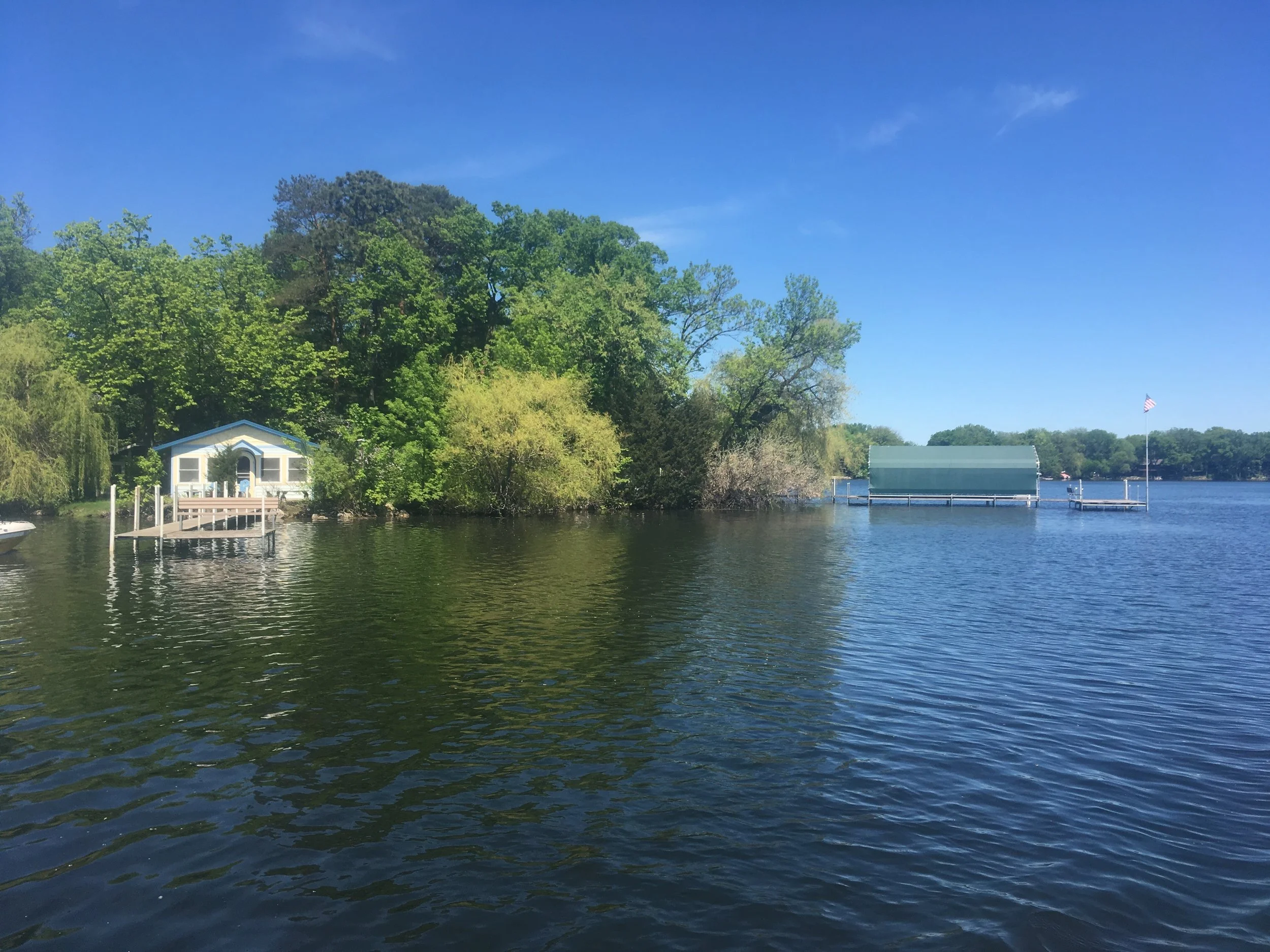 MN Docks & Boat Lifts 10,000 DOCKS