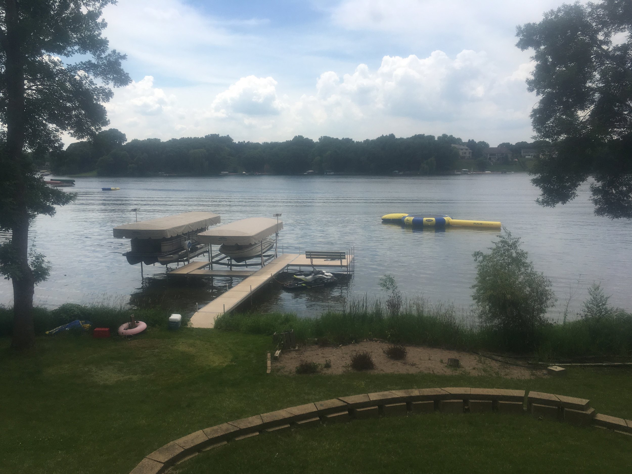MN Docks & Boat Lifts 10,000 DOCKS