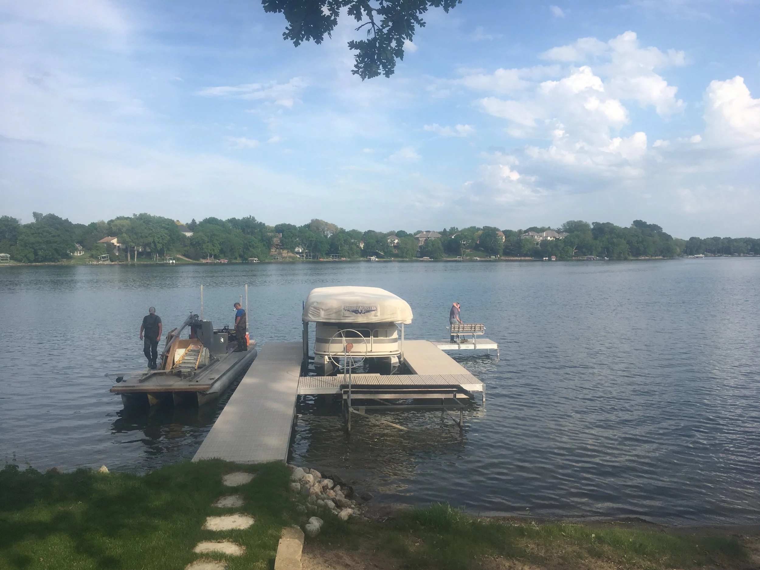 MN Docks & Boat Lifts 10,000 DOCKS
