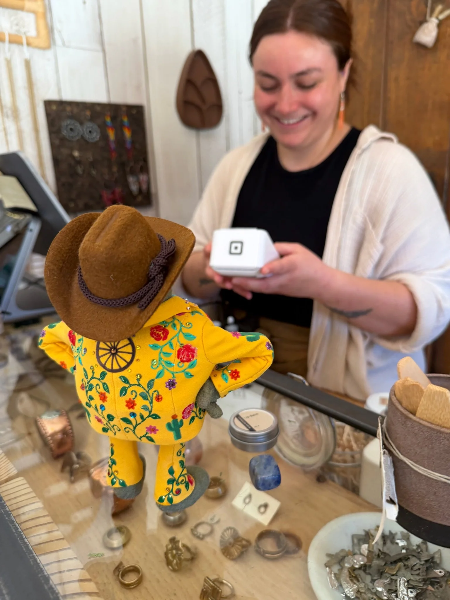 Nothin' like a little Mayoral bling to get the party started!