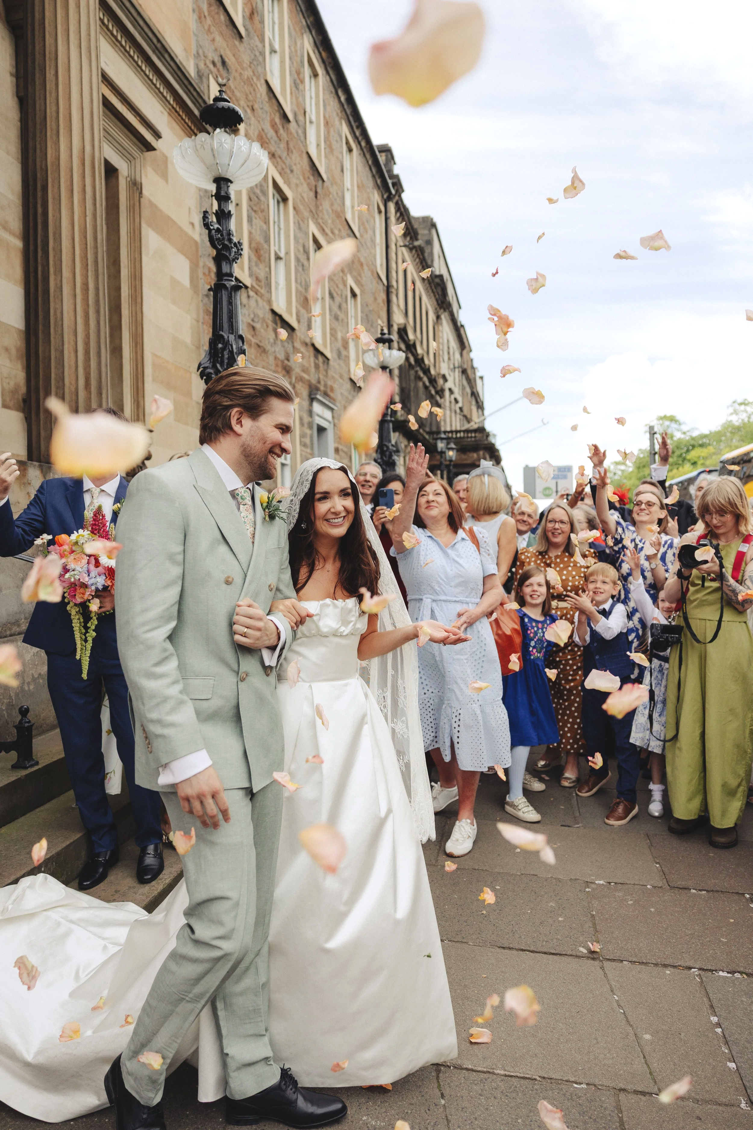 Confetti photos at the royal college of physicians in Edinburgh city