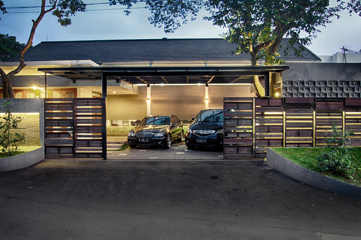 Jatipadang 02 Depan.jpg