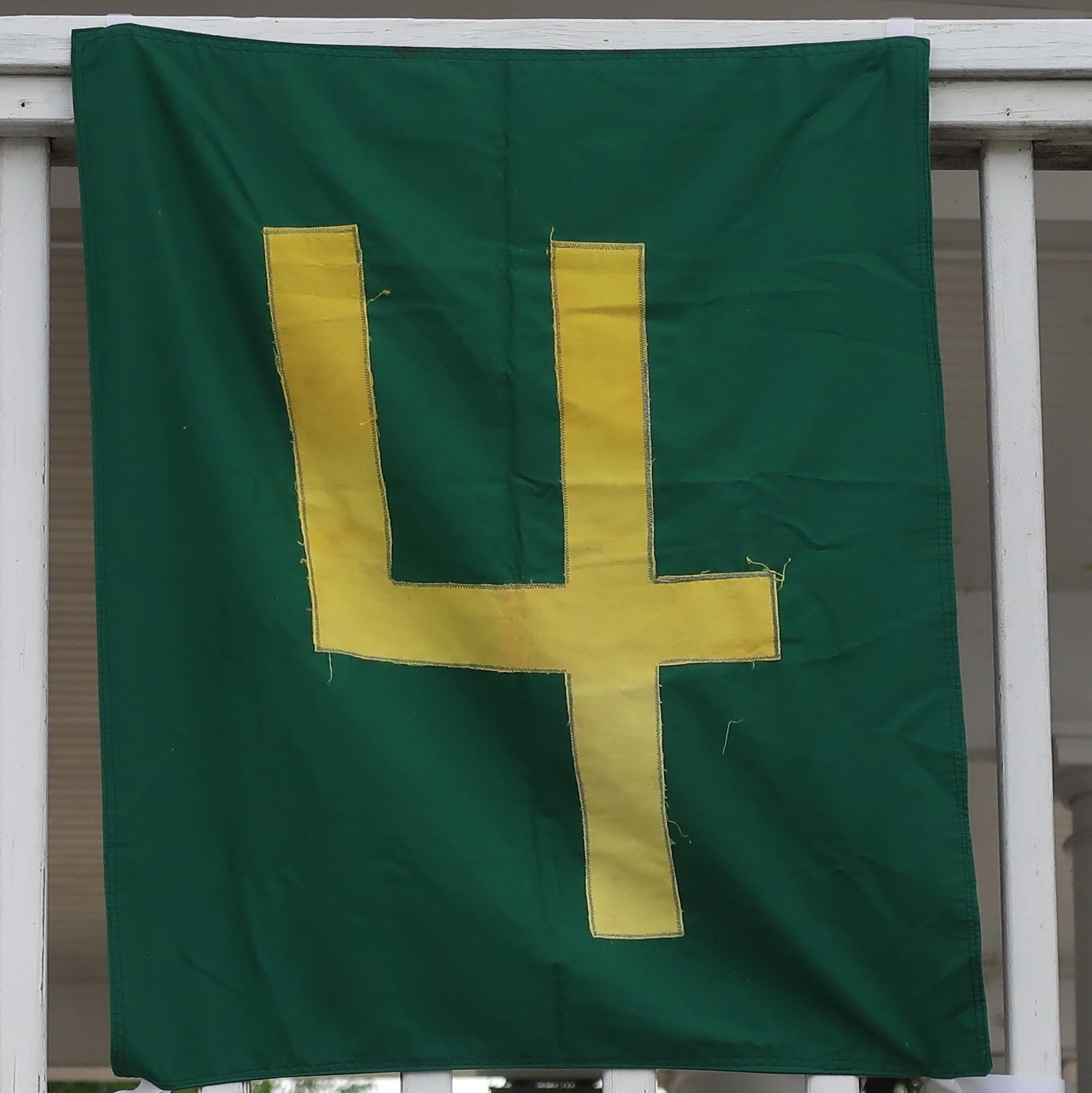 4-flag.jpg