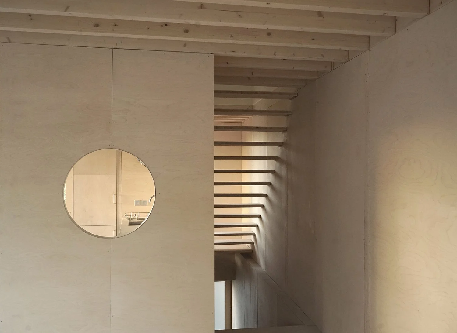 ALEXANDRE+PAVLIDIS+ARCHITECT+SUSPENDED_HOUSE_5.JPG