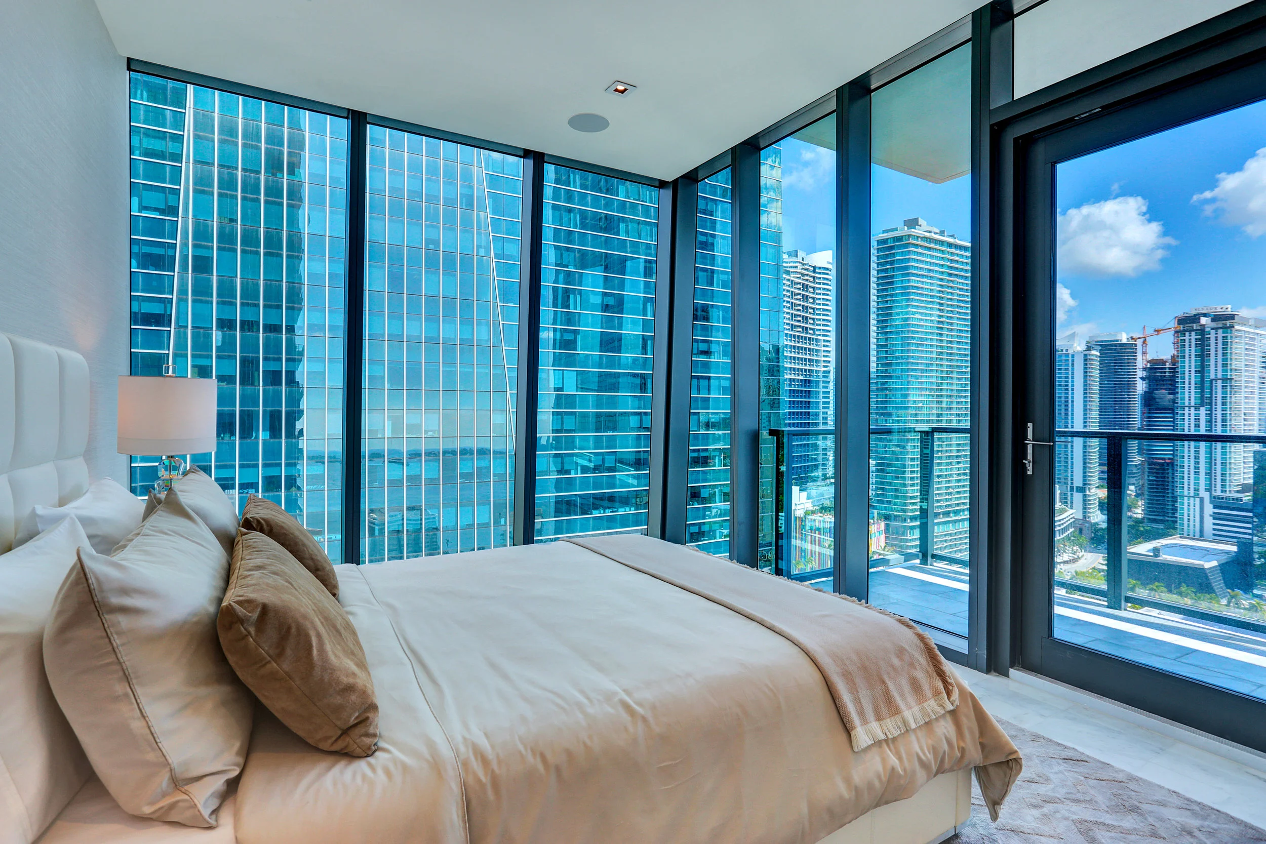 echo brickell model unit #2901 - 15.jpg