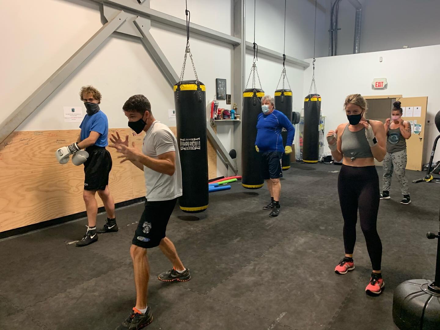 Feels good to be back in the gym. 🥊😎 

#boxing #backatit #boxingtraining #boxinglife #boxingtechnique #technicalclass #westshore #yyj #yyjbusiness #langfordbc #westshoreboxinggym #westshoreboxing