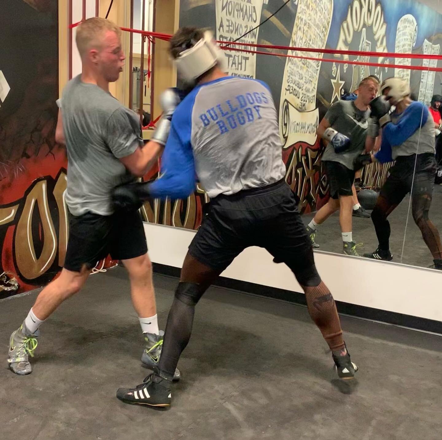 Some highlights from Wednesday nights sparring session. 💥🥊 

#sparring #boxing #boxingtraining #boxinglife #training #boxer #heavyweight #wednesday #wednesdaynights #highlights