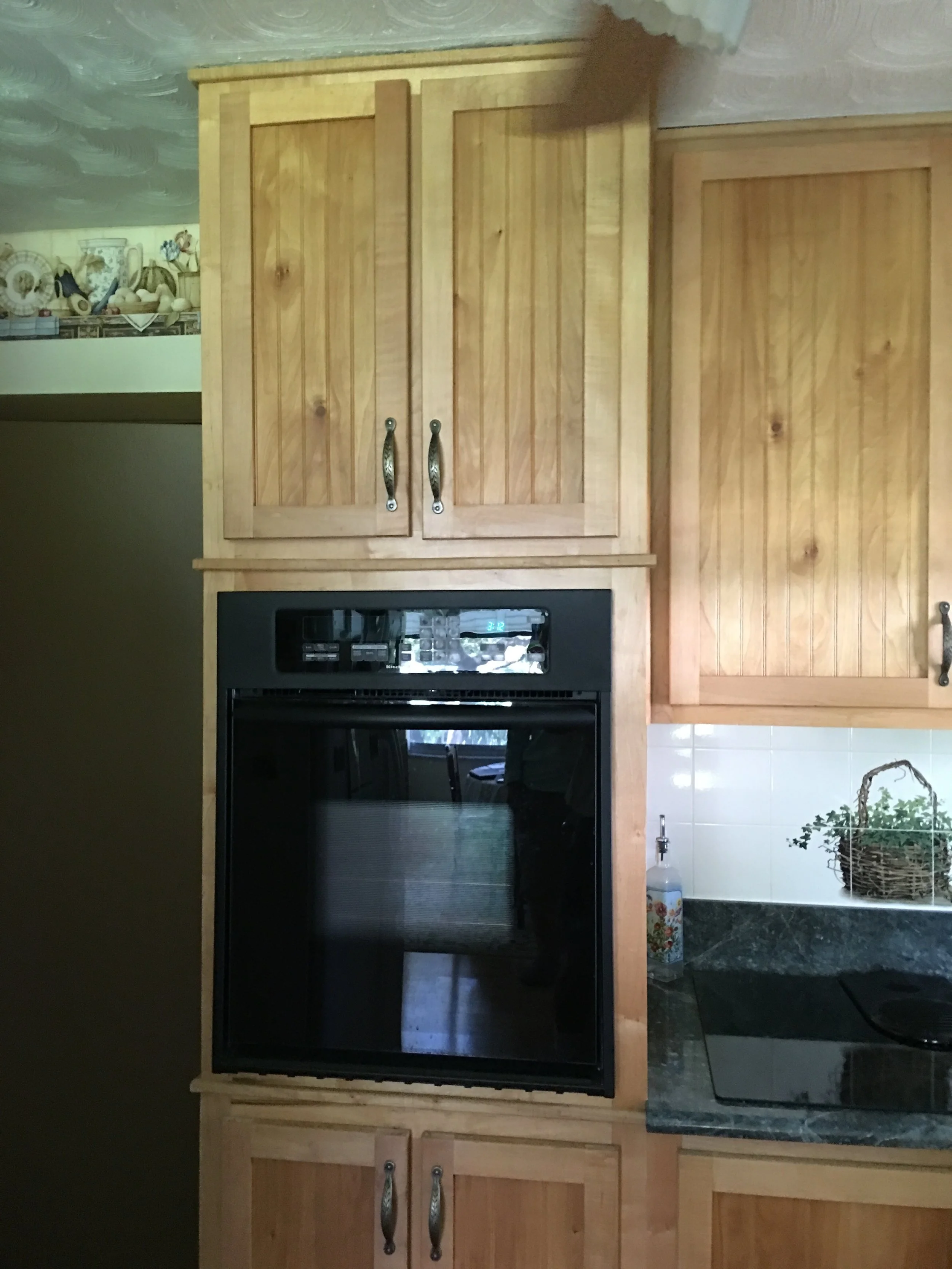 over oven detail.JPG