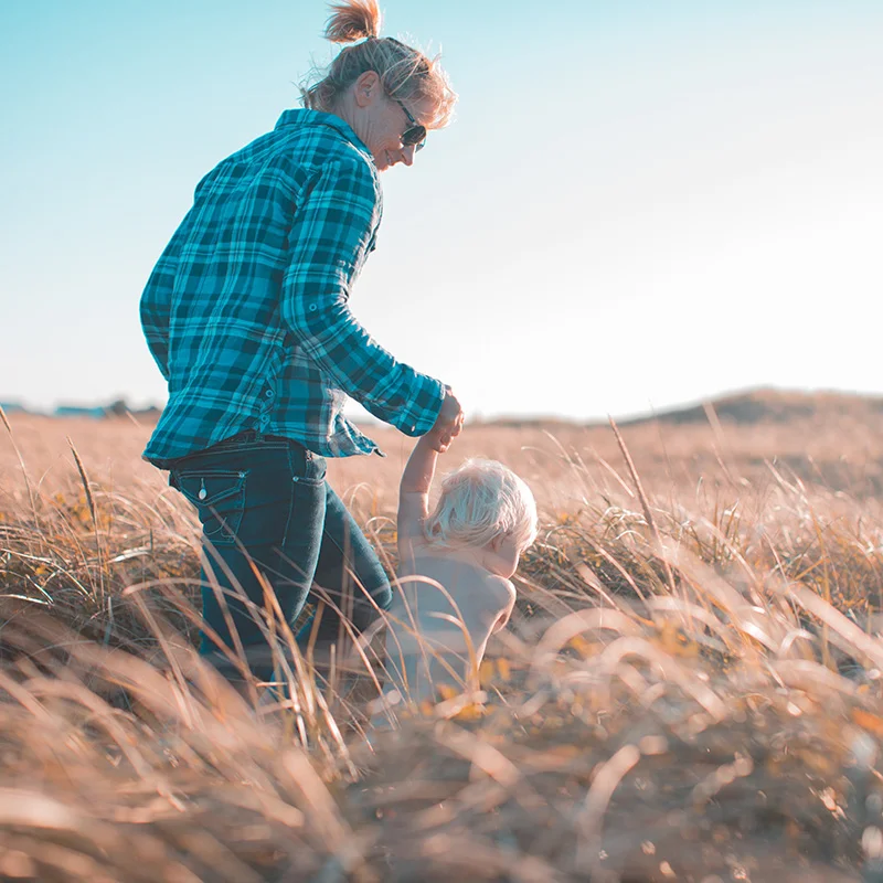  How a Mom Says Hello