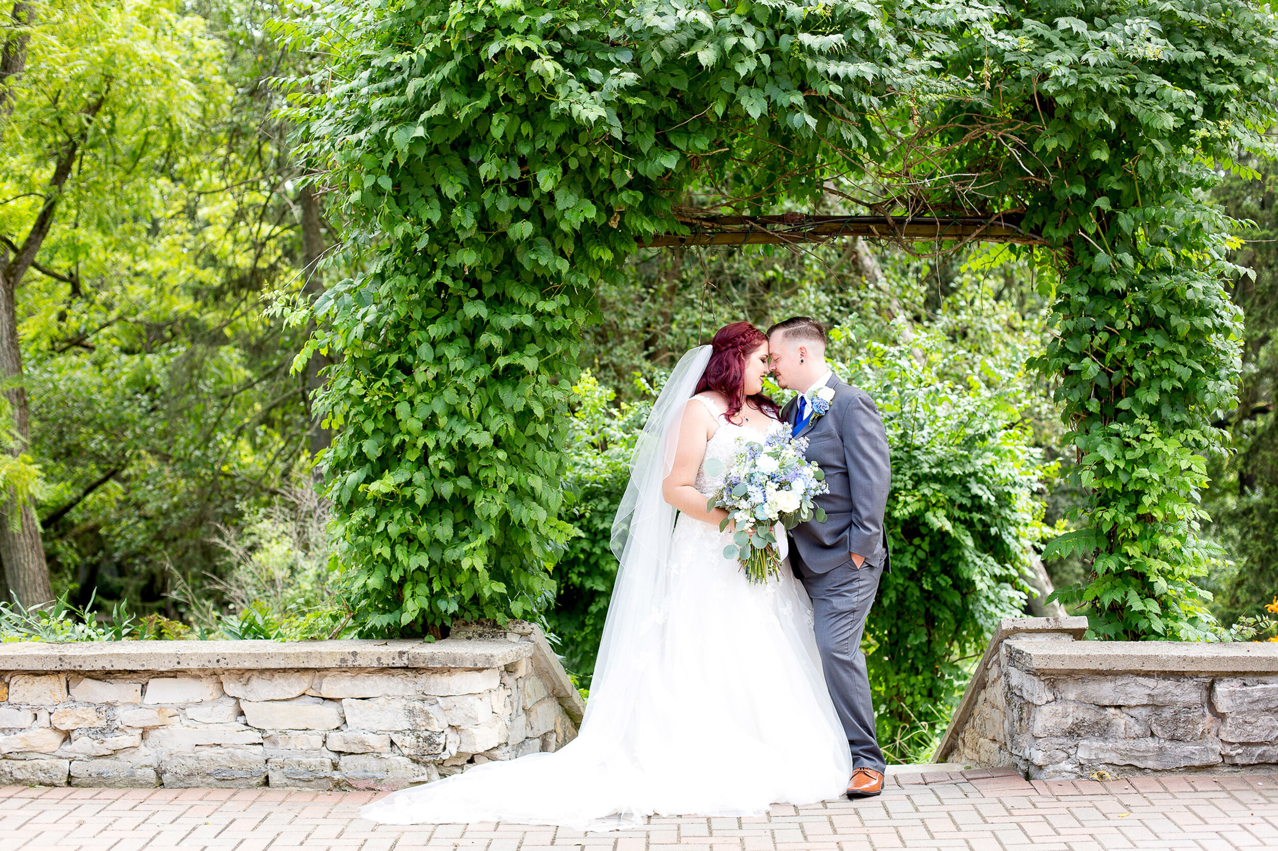 MEYERS-CASTLE-WEDDING-DYER-INDIANA-WEDDING-PHOTOGRAPHER-BROOKE-TOBIN-PHOTOGRAPHY_049.jpg