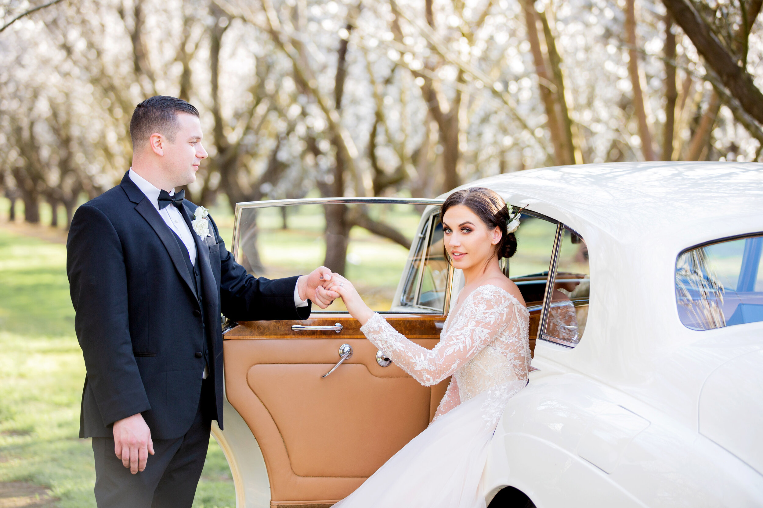 ALMOND-ORCHARD-WEDDING-PHOTOS-BROOKE-TOBIN-PHOTOGRAPHY_090.jpg
