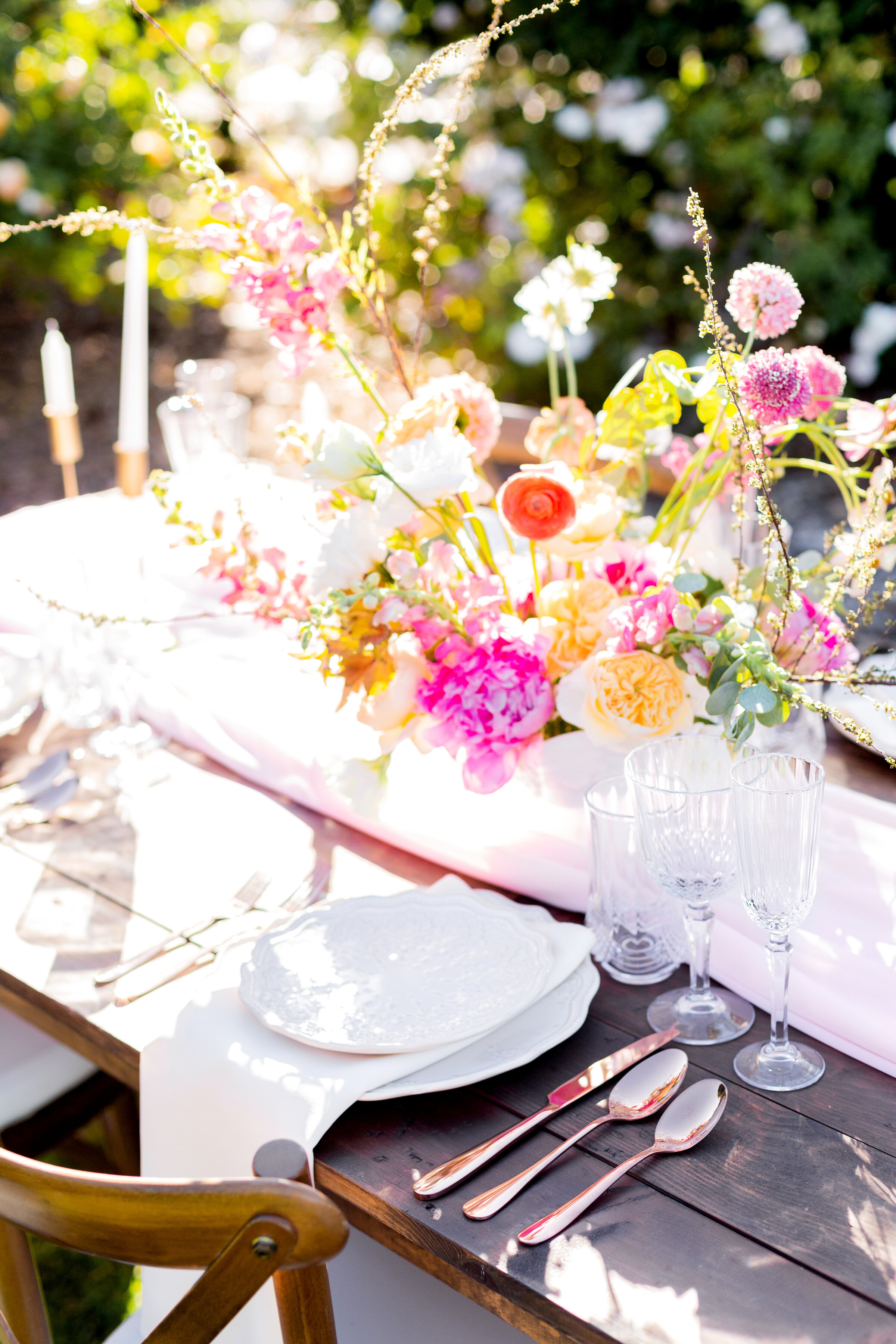 BRIGHT_AND_ROMANTIC_SUMMER_GARDEN_WEDDING_INSPIRATION_BROOKE_TOBIN_PHOTOGRAPHY_26.jpg