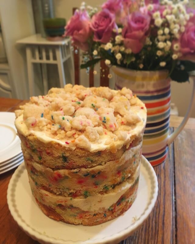 When it comes to baking birthday cakes, @matthewkalinauskas never phones it in. (Recipe: @christinatosi of @milkbarstore)