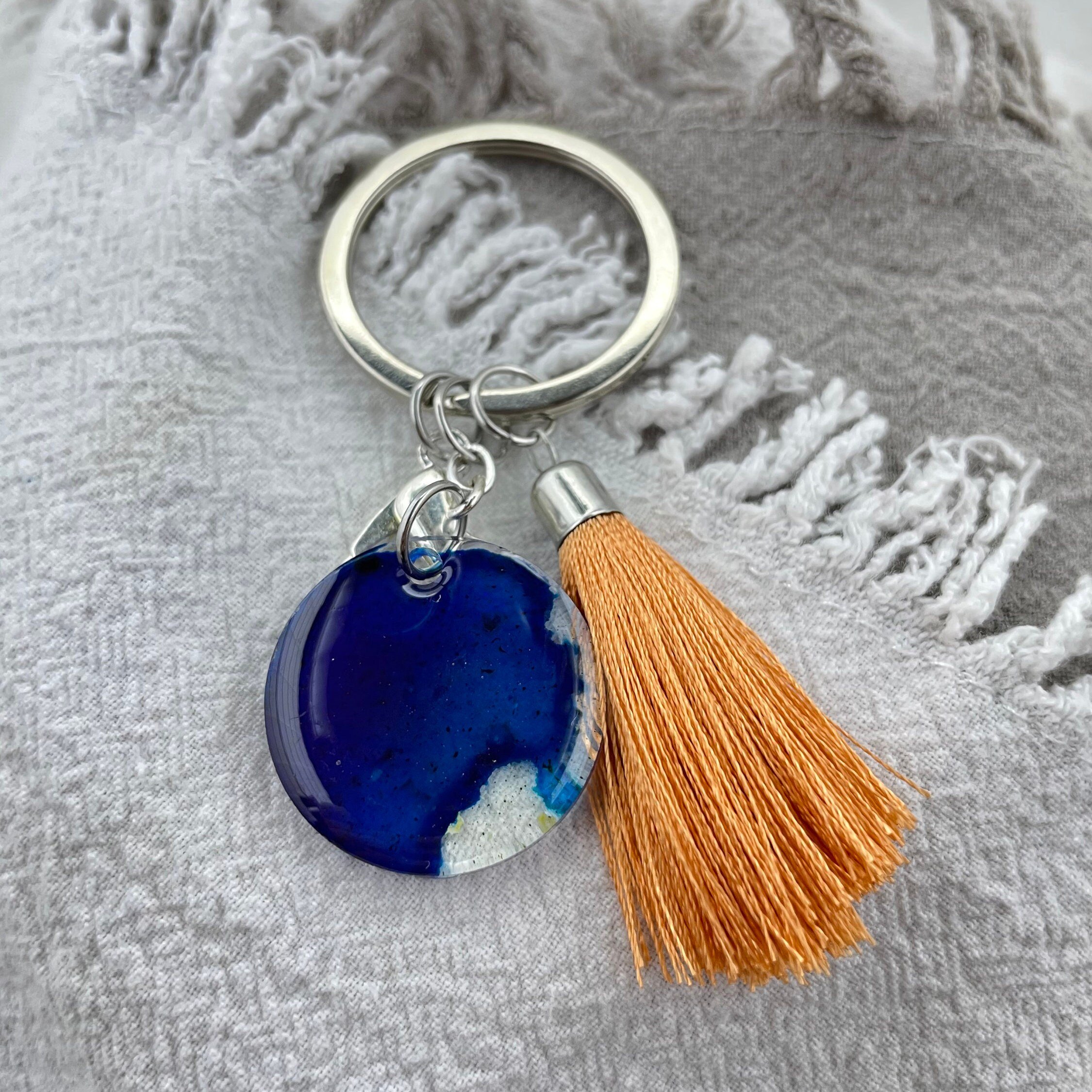 https://i.etsystatic.com/25935268/r/il/6e1355/2844946853/il_fullxfull.2844946853_he23.jpg