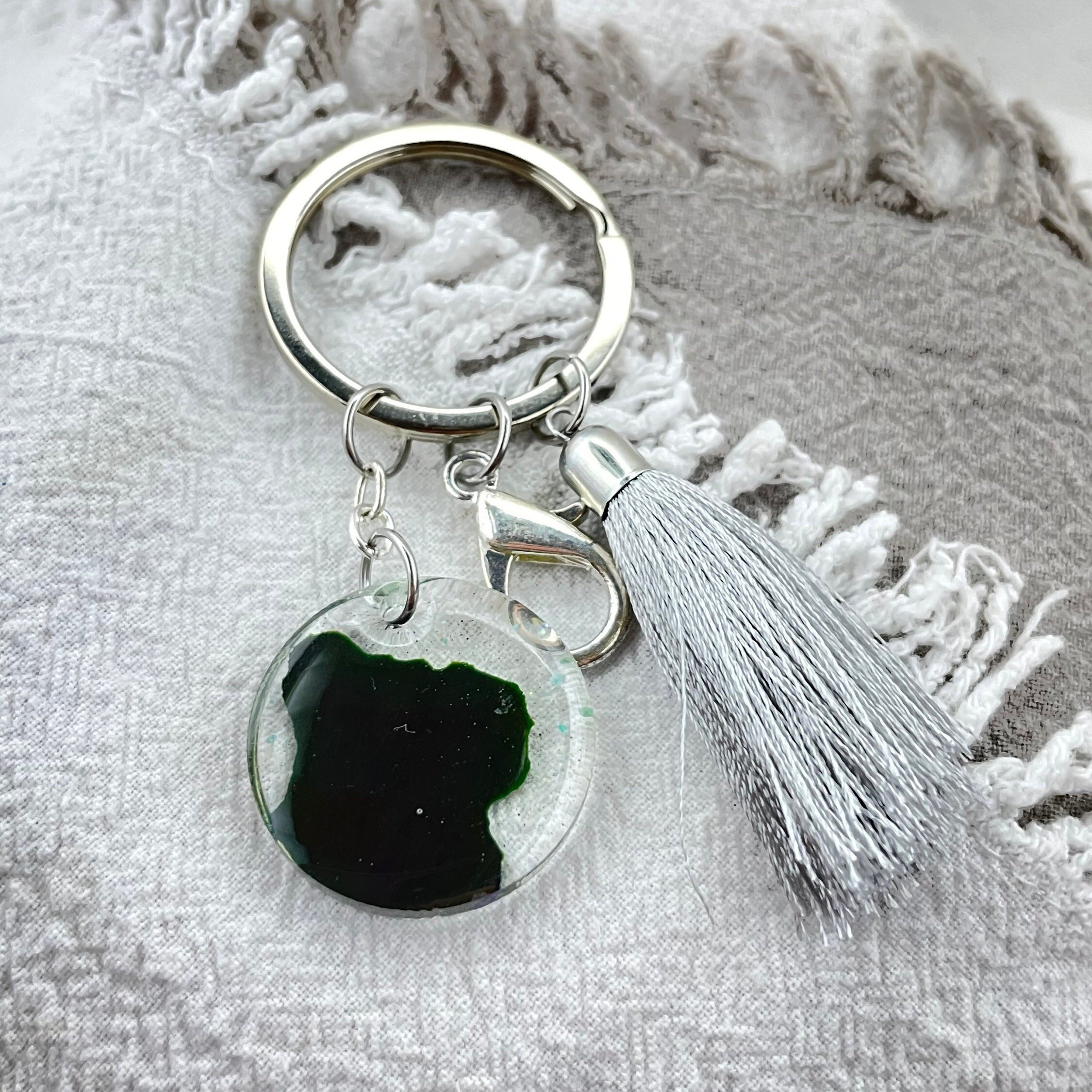 https://i.etsystatic.com/25935268/r/il/eb55b4/2843600471/il_fullxfull.2843600471_3jam.jpg