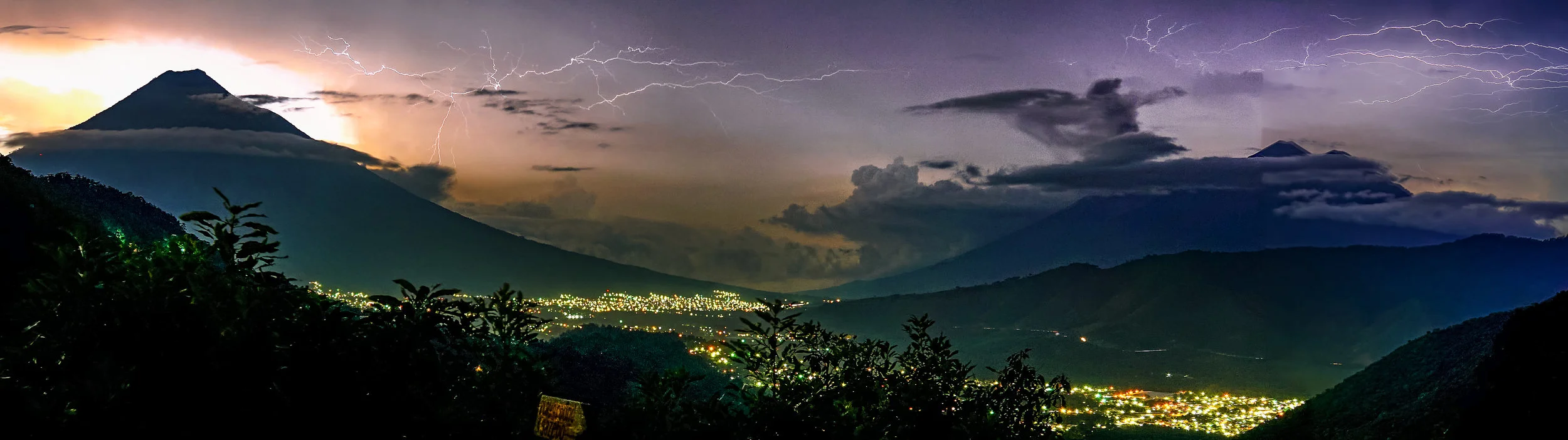 volcano lightning 2-2.jpg