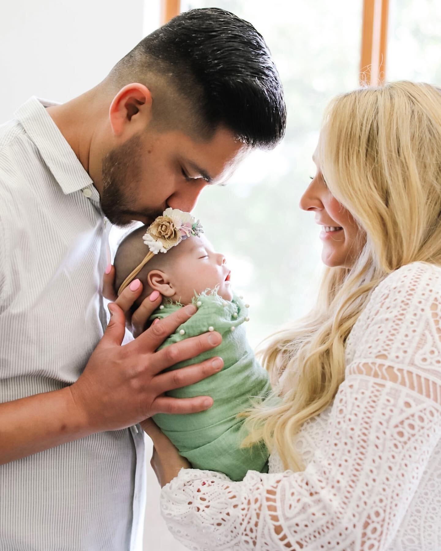 Had the privilege of photographing the Brito family 🤍 Sweet baby Natalia is the strongest little miracle and I can&rsquo;t wait to share more from this beautiful session in their home .  #familyphotographer #orangecountyphotographer #laphotographer 