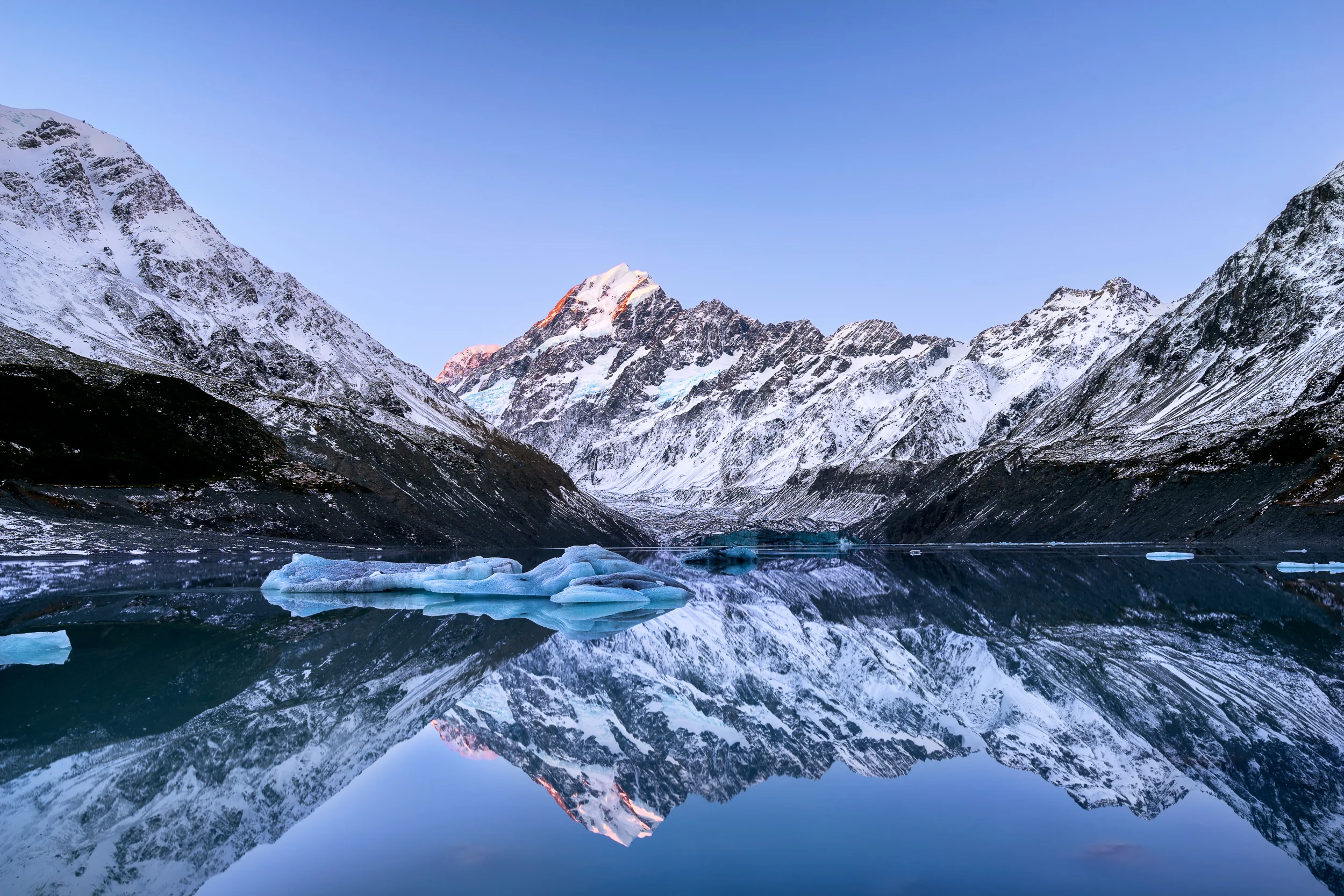 Hooker Lake - Mt Cook