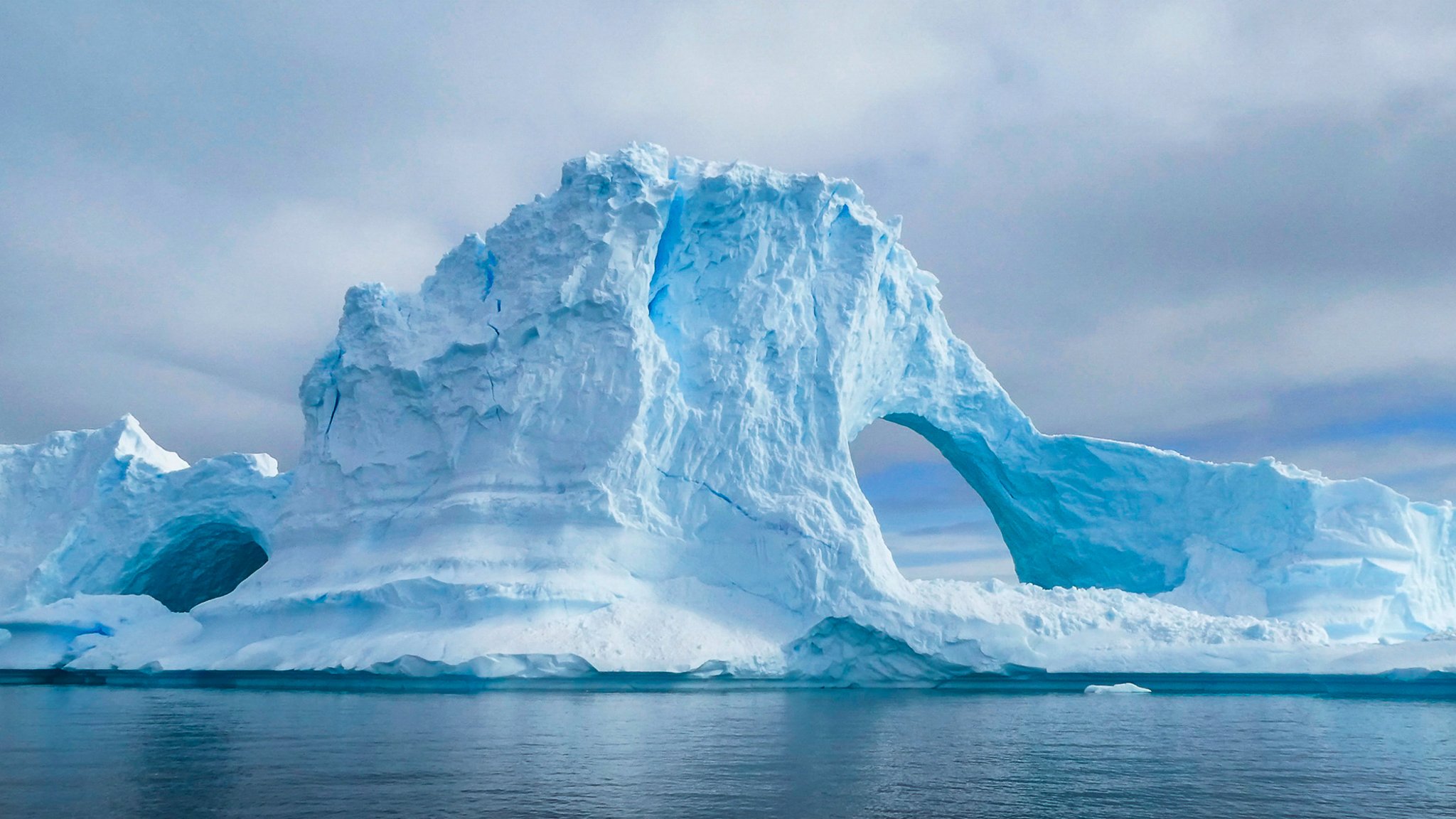 Antarctica IcebergsFBEXPT.jpg