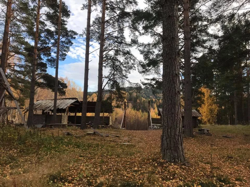 Sett fra området mot ingang/utgang.