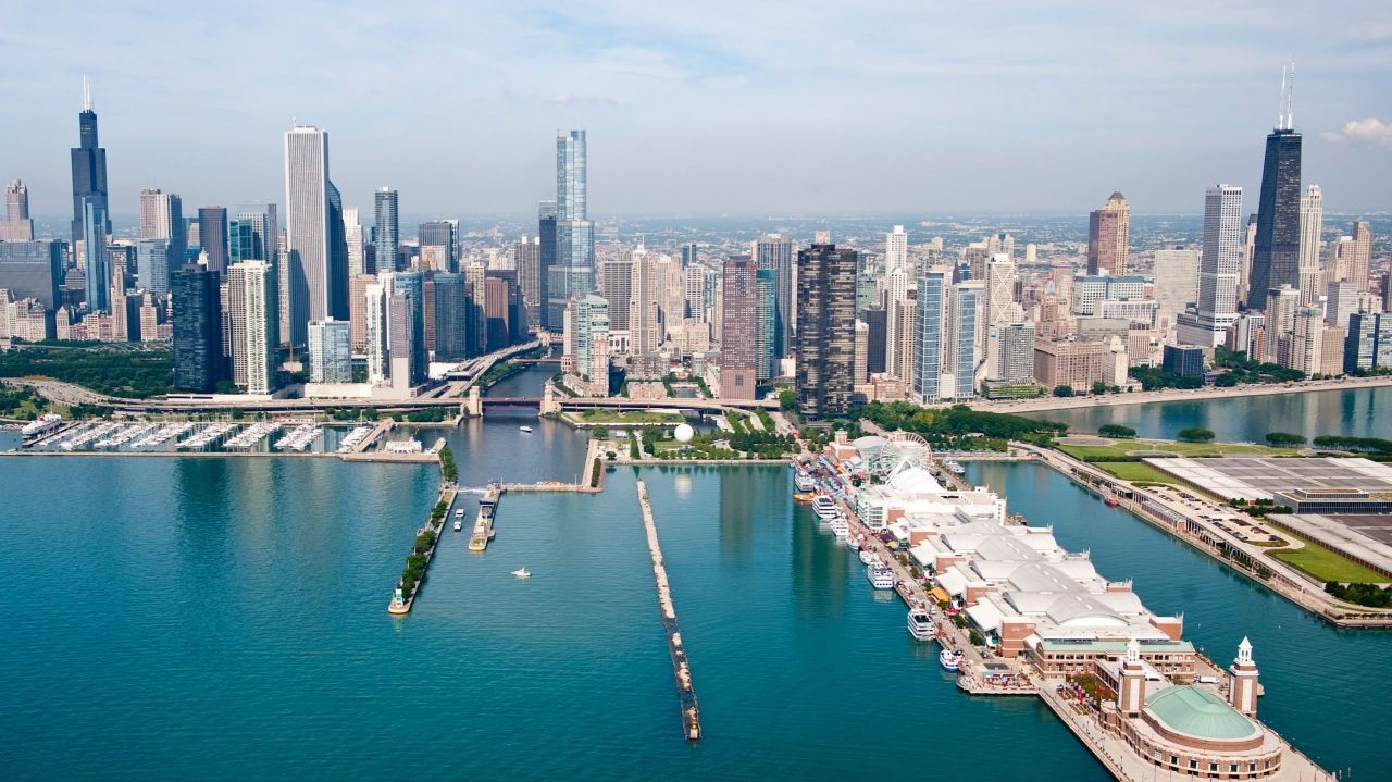 Hyatt-Place-Chicago-Downtown-The-Loop-P009-Navy-Pier-Skyline.4x3.adapt.1280.960.jpg