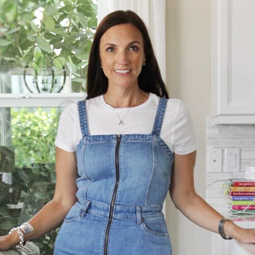 Effortless Hostess Outfits.jpg