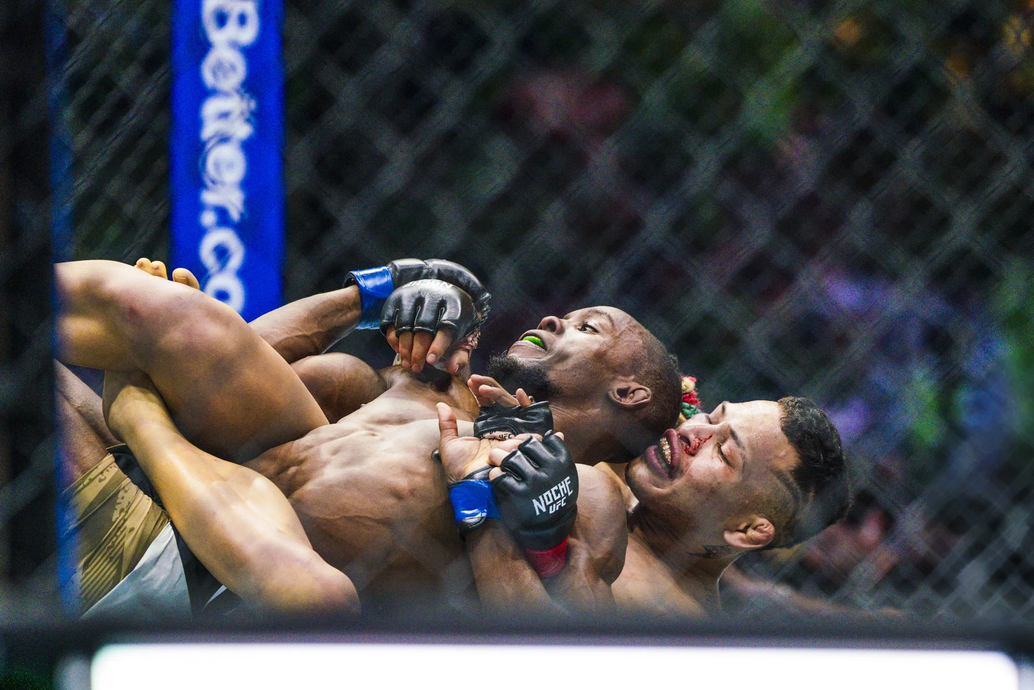 UFCNOCHE2024_0914_193745-01526_ALIVECOVERAGE.jpg