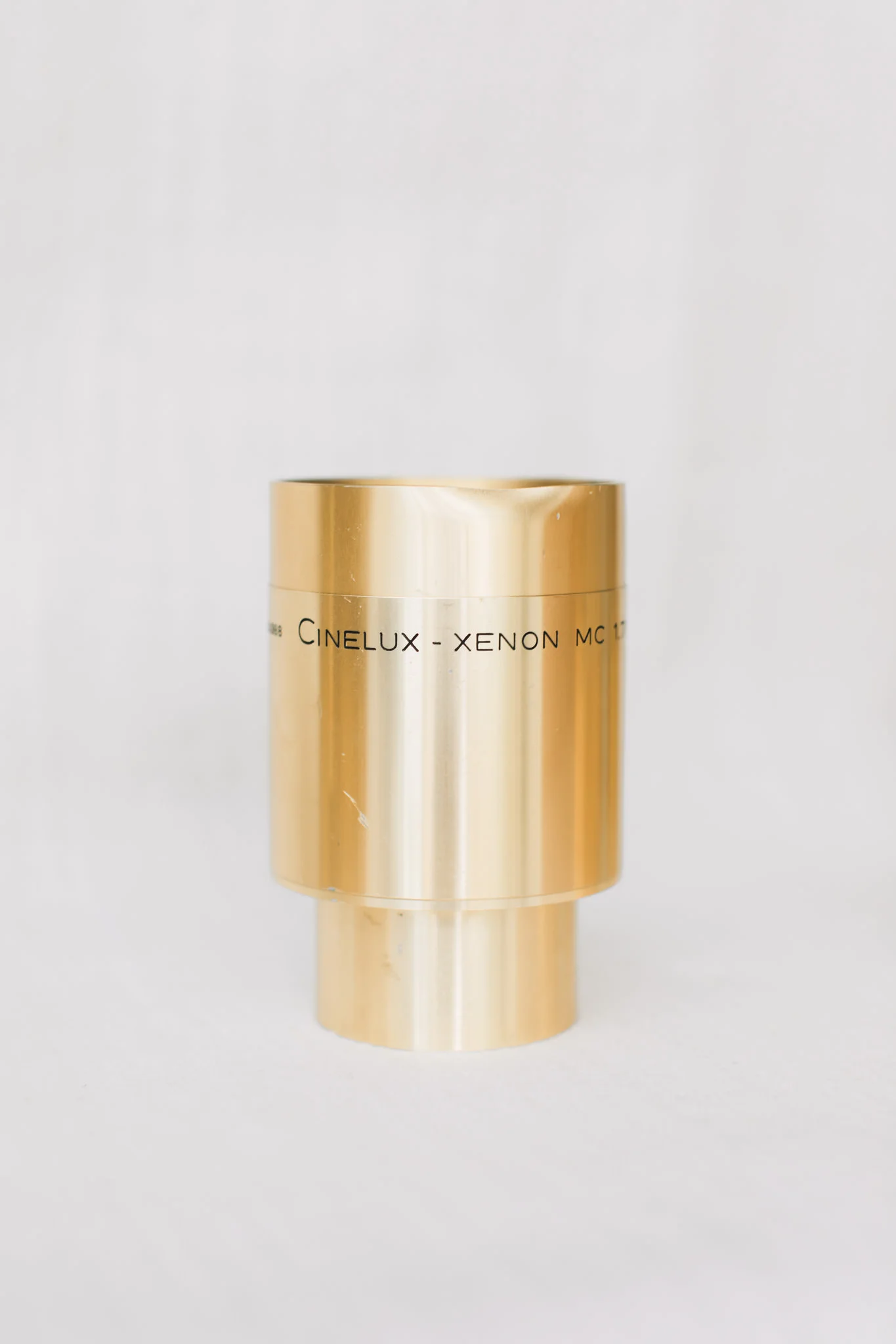 ISCO Cinelux Xenon MC 115mm f-1.7-1.jpg