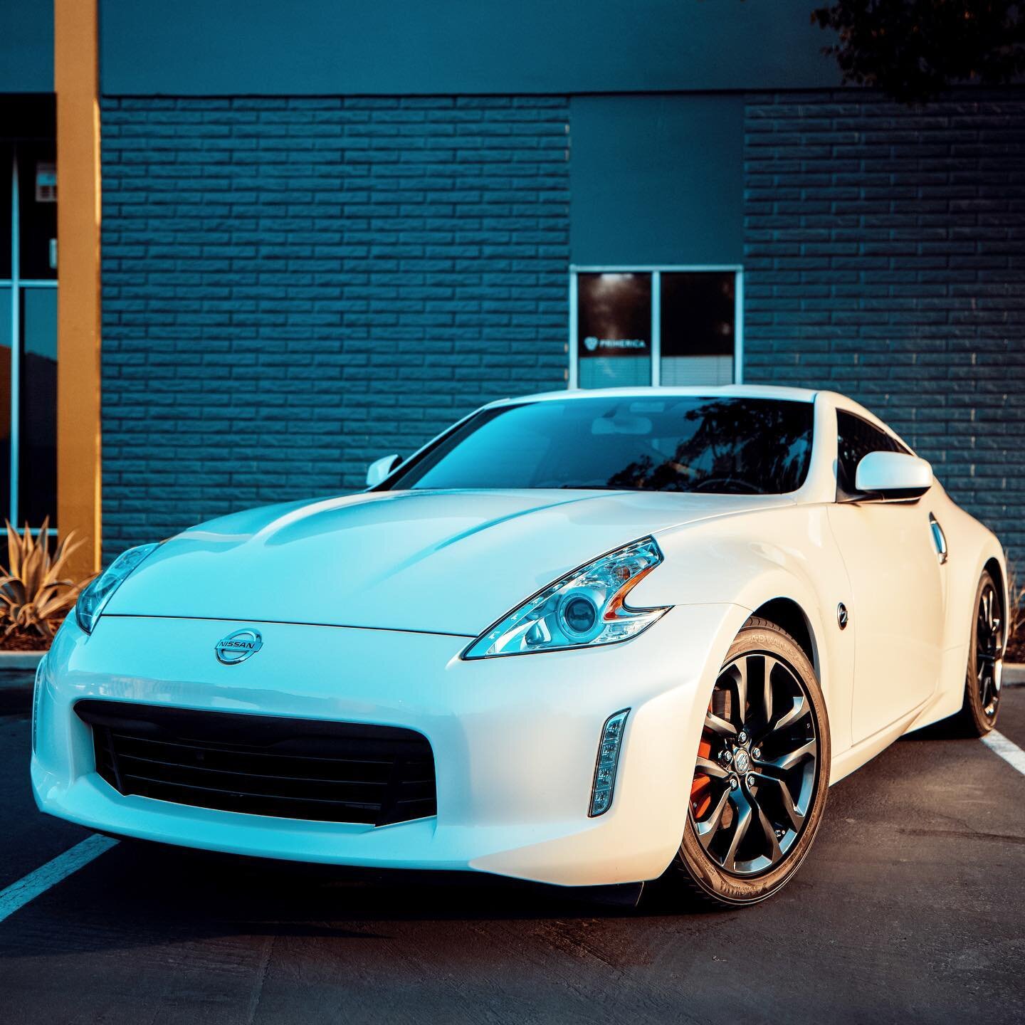 Precision and perfection go hand in hand with the Nissan 370Z. Our detailing services ensure that every curve and line of this sports car shines. 💦👌

We are an auto detailing team servicing Sacramento since 2019

Contact us today for more informati