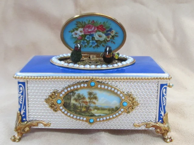 No. 008 Floral &amp; Foliate Box